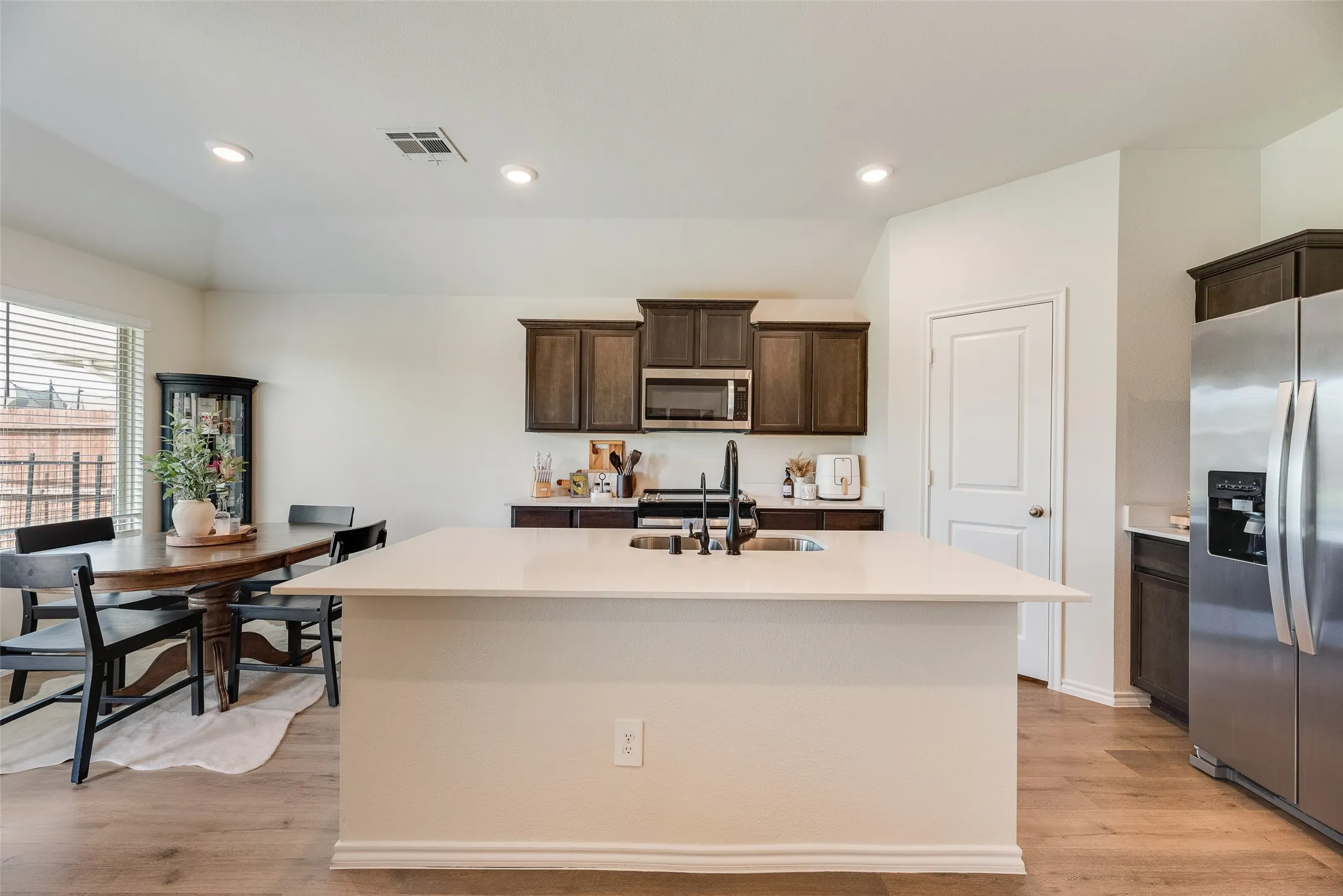 Single Family Residence For Sale in Collin County , 720 Lighthouse Street, Princeton, Texas 75407, 2 Bedroom, 2 Bathroom, 2 Garage spaces, 1,099 Sqft, built in 2024, mls#21290190, Real Estate Agent in Princeton, Homes For Sale in Collin county, Homes For Sale in Princeton, Realtor in Princeton Texas, Real Estate Brokerage Independent Realty Texas, Luminita Cordes Realtor
