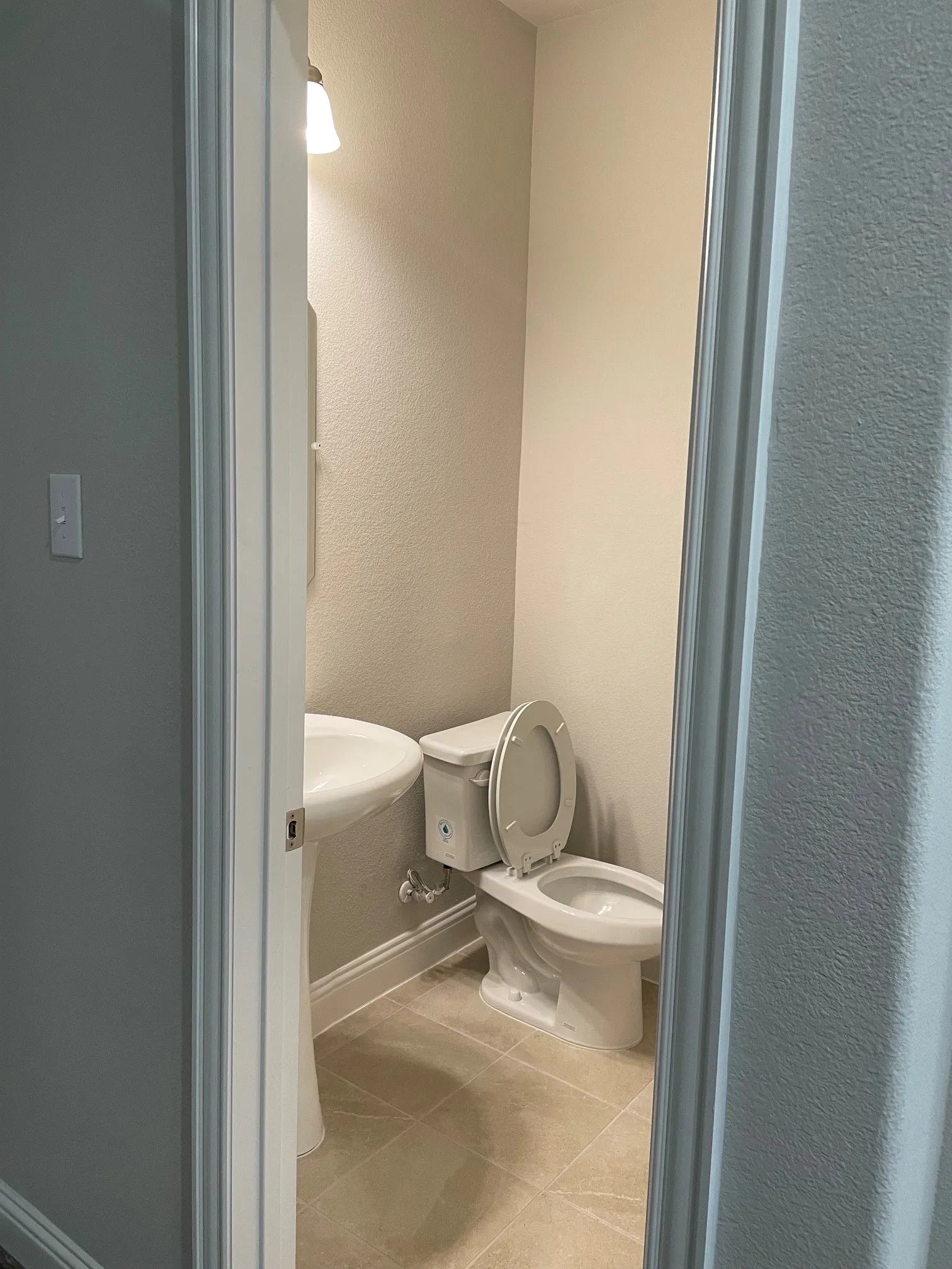 Townhouse For Rent in Hunt County , 6810 Jade Drive, Greenville, Texas 75402, 3 Bedroom, 3 Bathroom, 2 Garage spaces, 1,994 Sqft, built in 2021, mls#21308521, Real Estate Agent in Greenville, Homes For Rent in Hunt county, Homes For Rent in Greenville, Realtor in Greenville Texas, Real Estate Brokerage Independent Realty Texas, Luminita Cordes Realtor