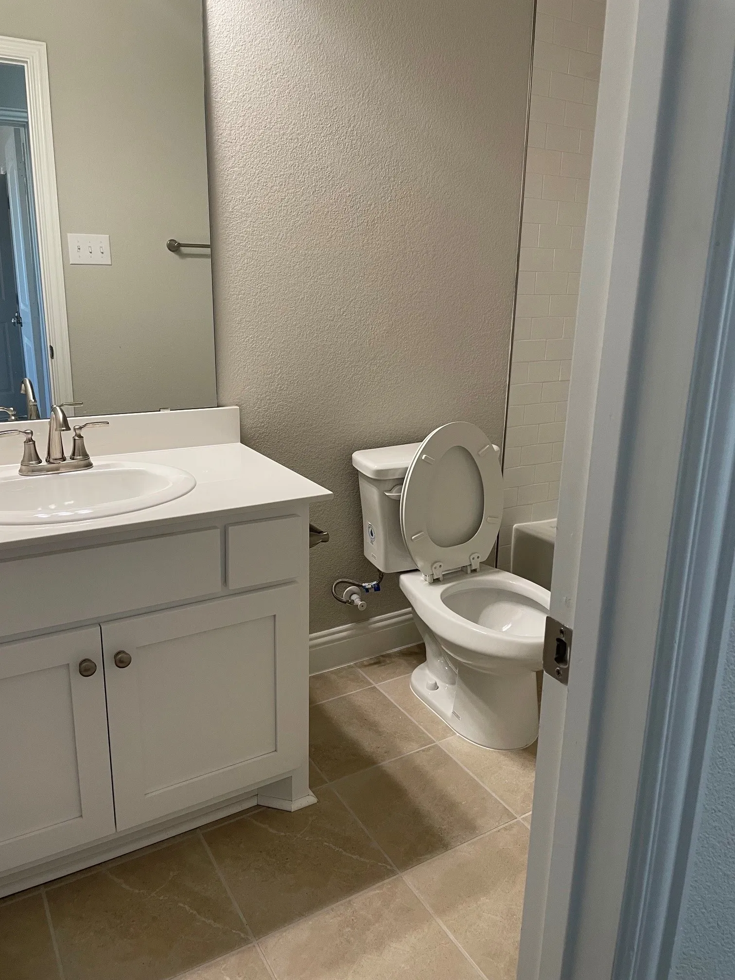 Townhouse For Rent in Hunt County , 6810 Jade Drive, Greenville, Texas 75402, 3 Bedroom, 3 Bathroom, 2 Garage spaces, 1,994 Sqft, built in 2021, mls#21308521, Real Estate Agent in Greenville, Homes For Rent in Hunt county, Homes For Rent in Greenville, Realtor in Greenville Texas, Real Estate Brokerage Independent Realty Texas, Luminita Cordes Realtor