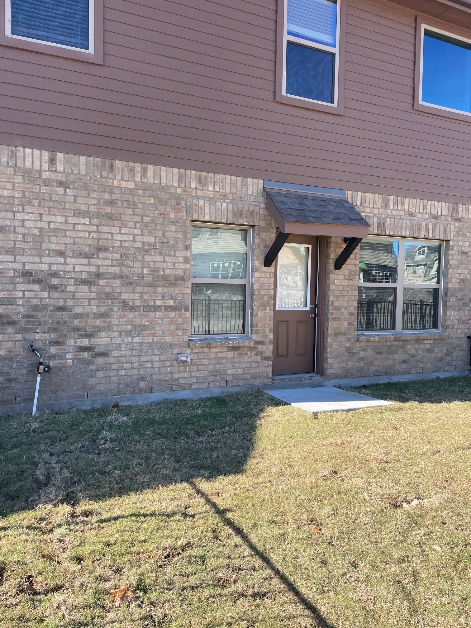 Townhouse For Rent in Hunt County , 6810 Jade Drive, Greenville, Texas 75402, 3 Bedroom, 3 Bathroom, 2 Garage spaces, 1,994 Sqft, built in 2021, mls#21308521, Real Estate Agent in Greenville, Homes For Rent in Hunt county, Homes For Rent in Greenville, Realtor in Greenville Texas, Real Estate Brokerage Independent Realty Texas, Luminita Cordes Realtor