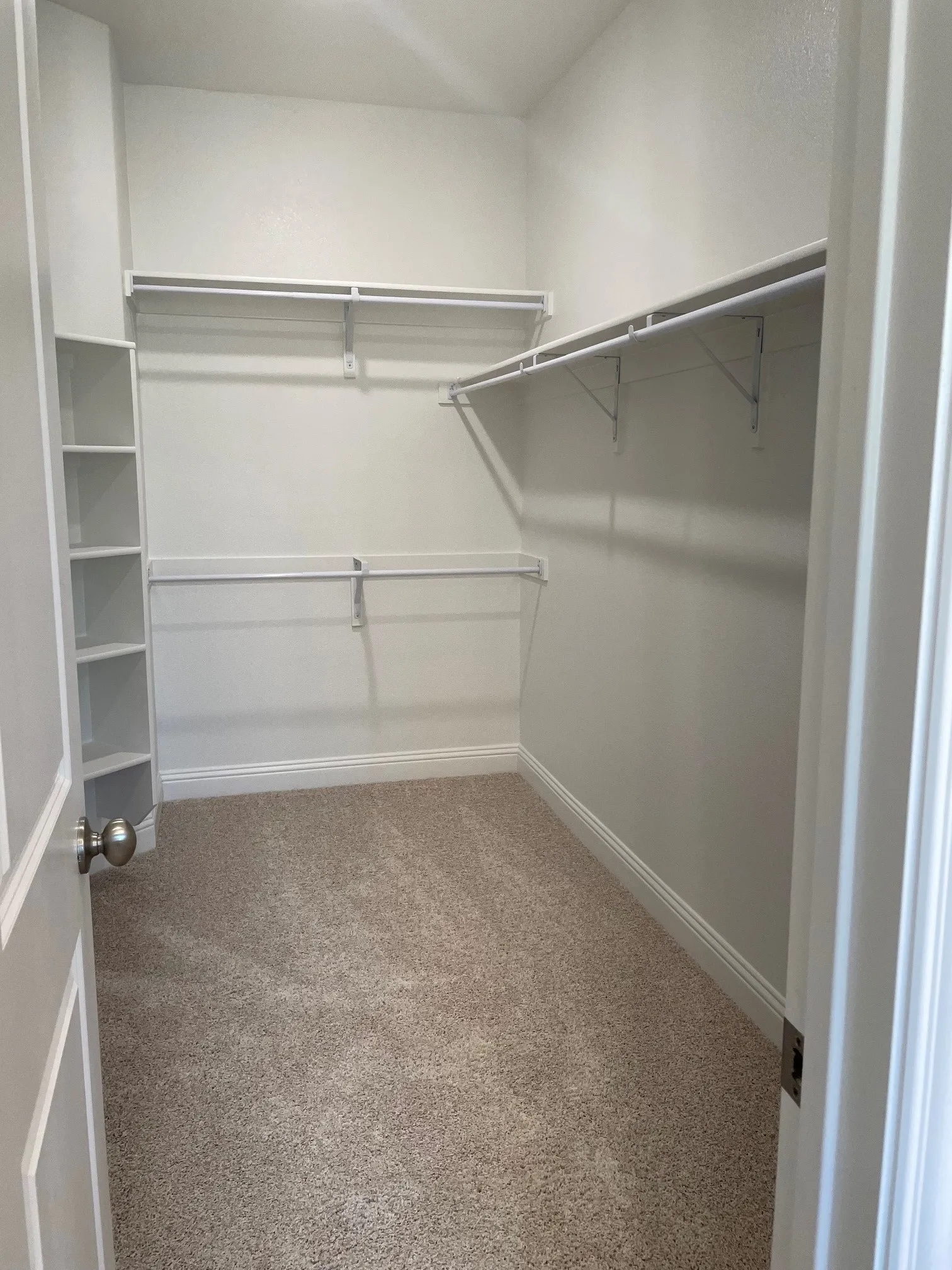 Townhouse For Rent in Hunt County , 6810 Jade Drive, Greenville, Texas 75402, 3 Bedroom, 3 Bathroom, 2 Garage spaces, 1,994 Sqft, built in 2021, mls#21308521, Real Estate Agent in Greenville, Homes For Rent in Hunt county, Homes For Rent in Greenville, Realtor in Greenville Texas, Real Estate Brokerage Independent Realty Texas, Luminita Cordes Realtor