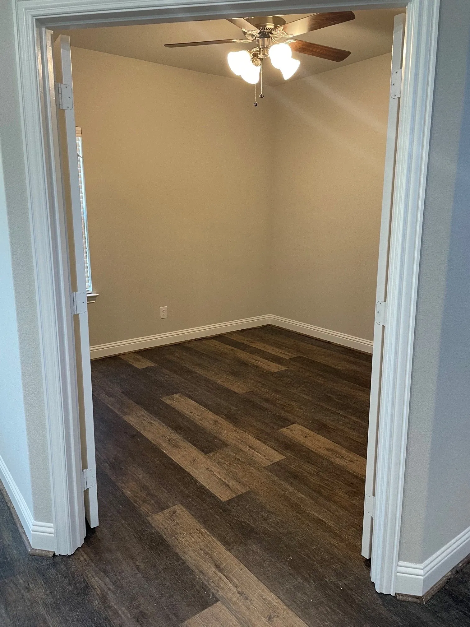 Townhouse For Rent in Hunt County , 6810 Jade Drive, Greenville, Texas 75402, 3 Bedroom, 3 Bathroom, 2 Garage spaces, 1,994 Sqft, built in 2021, mls#21308521, Real Estate Agent in Greenville, Homes For Rent in Hunt county, Homes For Rent in Greenville, Realtor in Greenville Texas, Real Estate Brokerage Independent Realty Texas, Luminita Cordes Realtor