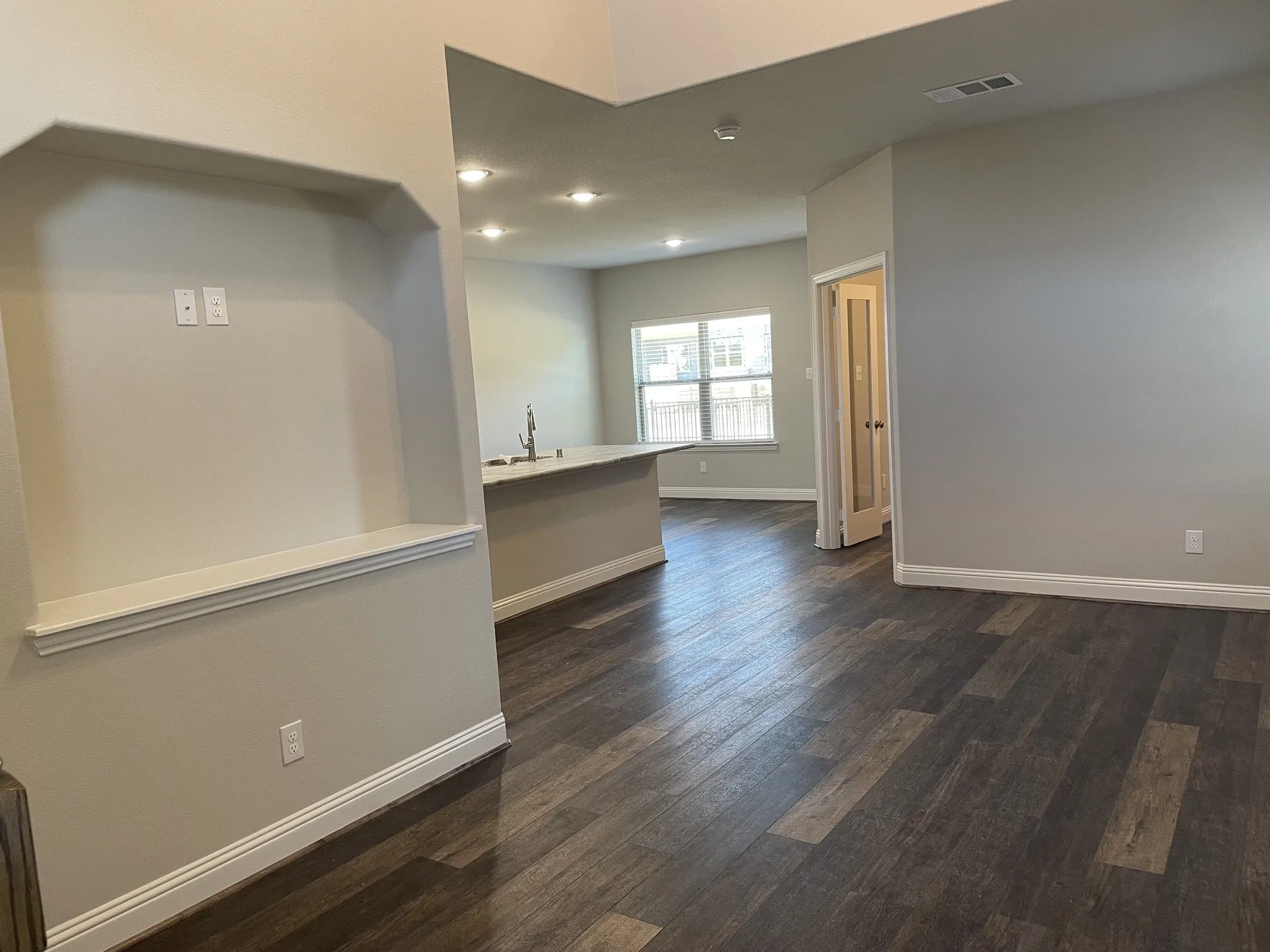 Townhouse For Rent in Hunt County , 6810 Jade Drive, Greenville, Texas 75402, 3 Bedroom, 3 Bathroom, 2 Garage spaces, 1,994 Sqft, built in 2021, mls#21308521, Real Estate Agent in Greenville, Homes For Rent in Hunt county, Homes For Rent in Greenville, Realtor in Greenville Texas, Real Estate Brokerage Independent Realty Texas, Luminita Cordes Realtor