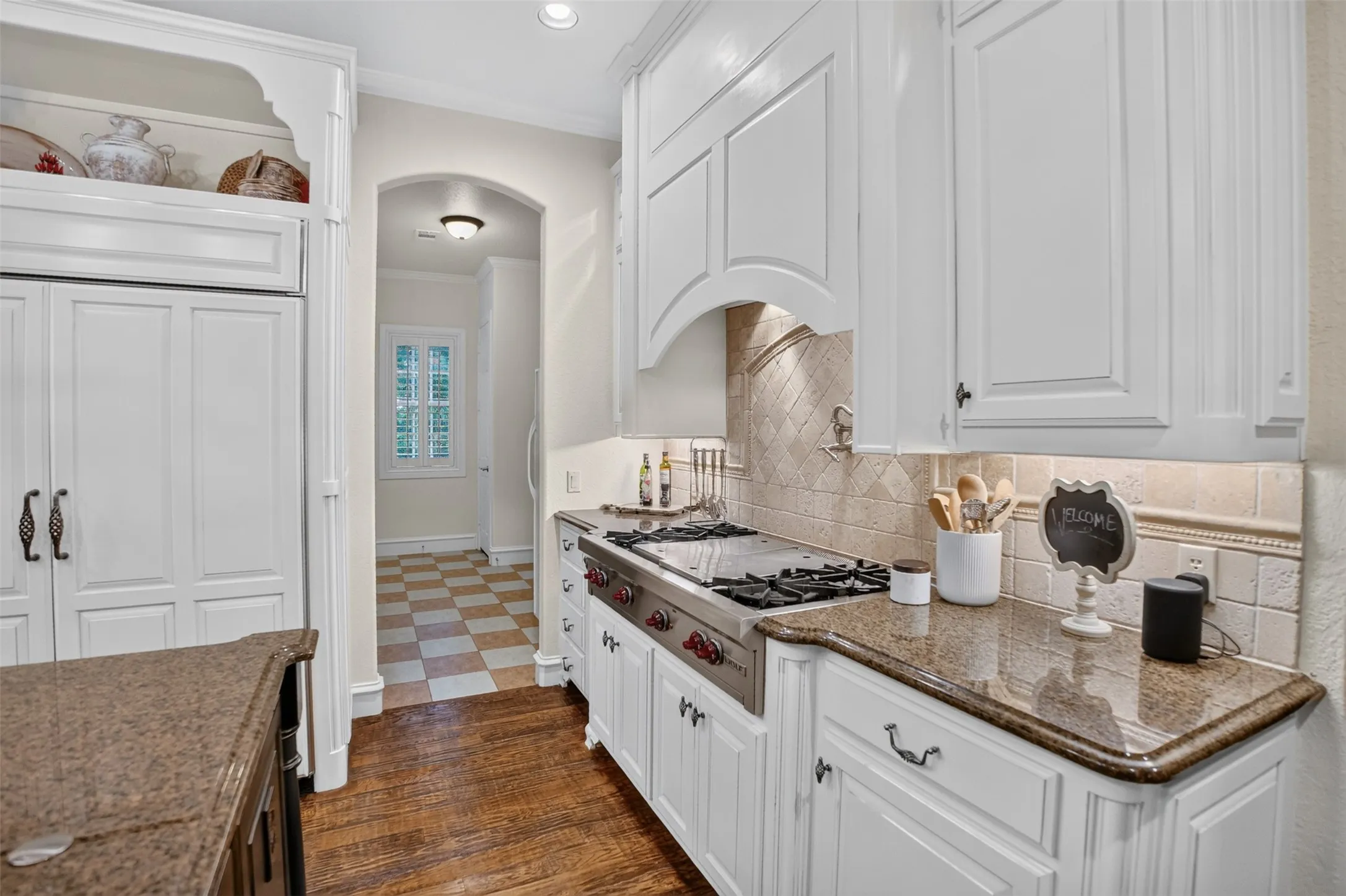 Single Family Residence For Sale in Tarrant County , 1012 Brae Court, Fort Worth, Texas 76111, 4 Bedroom, 4 Bathroom, 2 Garage spaces, 3,909 Sqft, built in 2005, mls#21311376, Real Estate Agent in Fort Worth, Homes For Sale in Tarrant county, Homes For Sale in Fort Worth, Realtor in Fort Worth Texas, Real Estate Brokerage Independent Realty Texas, Luminita Cordes Realtor