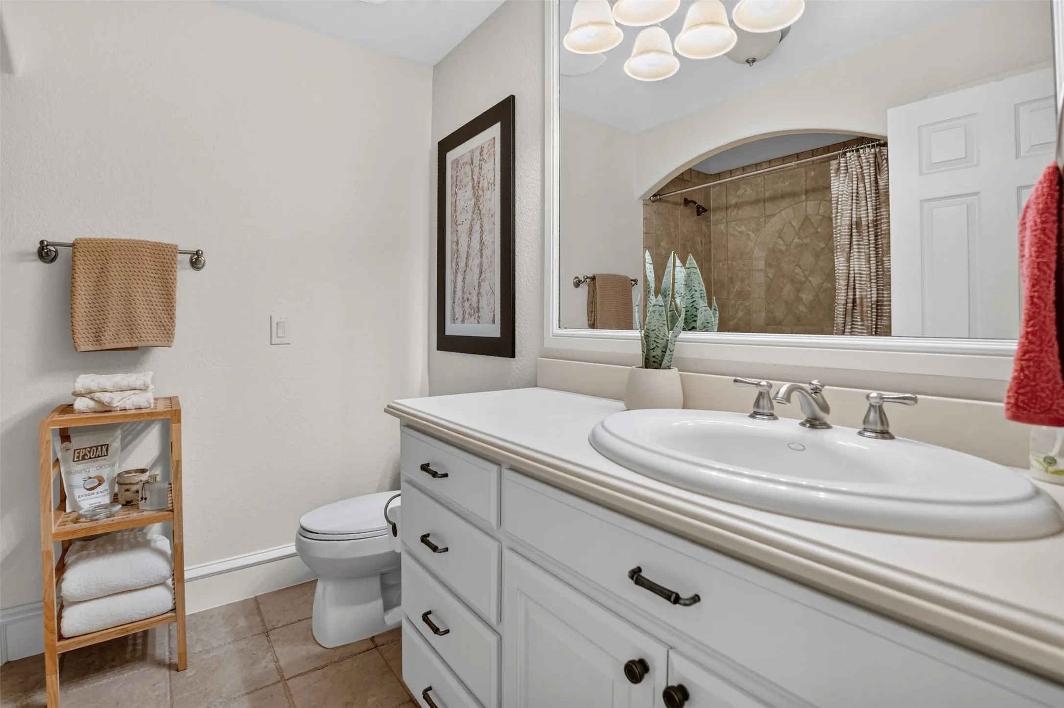 Single Family Residence For Sale in Tarrant County , 1012 Brae Court, Fort Worth, Texas 76111, 4 Bedroom, 4 Bathroom, 2 Garage spaces, 3,909 Sqft, built in 2005, mls#21311376, Real Estate Agent in Fort Worth, Homes For Sale in Tarrant county, Homes For Sale in Fort Worth, Realtor in Fort Worth Texas, Real Estate Brokerage Independent Realty Texas, Luminita Cordes Realtor