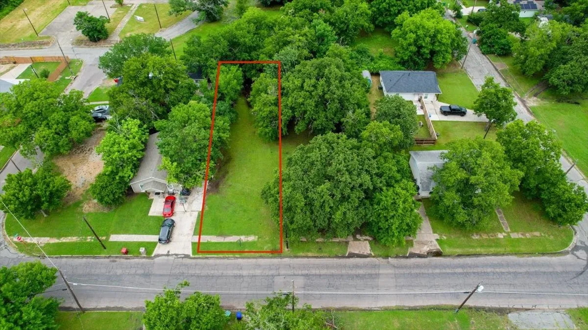 Unimproved Land For Sale in Grayson County , 209 E College Street, Sherman, Texas 75090, 0, 0, Garage spaces, 0 Sqft, built in 0, mls#21305634, Real Estate Agent in Sherman, Homes For Sale in Grayson county, Homes For Sale in Sherman, Realtor in Sherman Texas, Real Estate Brokerage Independent Realty Texas, Luminita Cordes Realtor