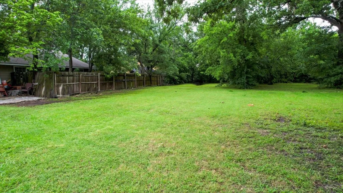Unimproved Land For Sale in Grayson County , 209 E College Street, Sherman, Texas 75090, 0, 0, Garage spaces, 0 Sqft, built in 0, mls#21305634, Real Estate Agent in Sherman, Homes For Sale in Grayson county, Homes For Sale in Sherman, Realtor in Sherman Texas, Real Estate Brokerage Independent Realty Texas, Luminita Cordes Realtor