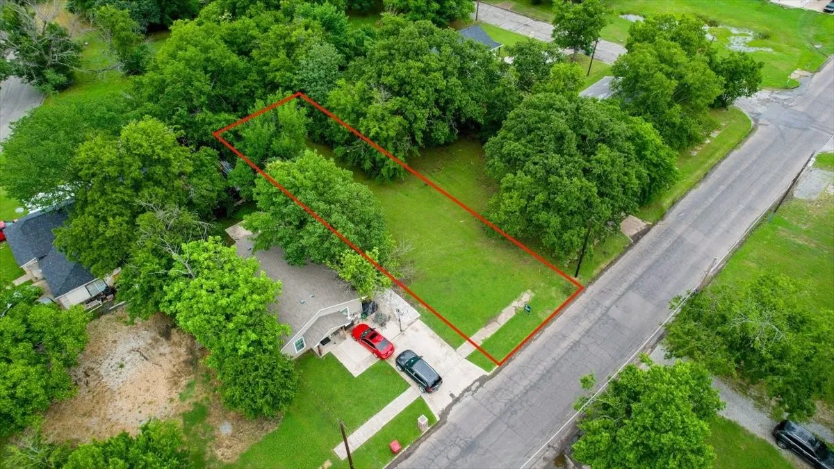 Unimproved Land For Sale in Grayson County , 209 E College Street, Sherman, Texas 75090, 0, 0, Garage spaces, 0 Sqft, built in 0, mls#21305634, Real Estate Agent in Sherman, Homes For Sale in Grayson county, Homes For Sale in Sherman, Realtor in Sherman Texas, Real Estate Brokerage Independent Realty Texas, Luminita Cordes Realtor