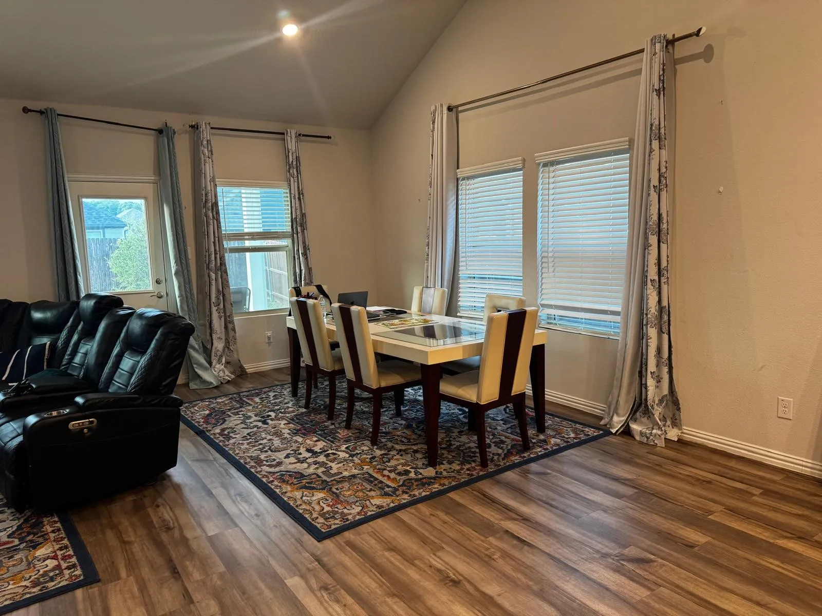 Single Family Residence For Rent in Collin County , 472 Rock Creek Drive, Princeton, Texas 75407, 5 Bedroom, 3 Bathroom, 2 Garage spaces, 3,015 Sqft, built in 2021, mls#21307981, Real Estate Agent in Princeton, Homes For Rent in Collin county, Homes For Rent in Princeton, Realtor in Princeton Texas, Real Estate Brokerage Independent Realty Texas, Luminita Cordes Realtor