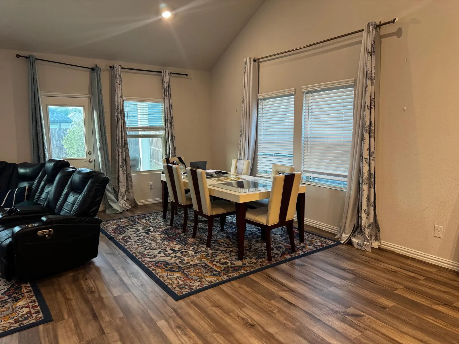 Single Family Residence For Rent in Collin County , 472 Rock Creek Drive, Princeton, Texas 75407, 5 Bedroom, 3 Bathroom, 2 Garage spaces, 3,015 Sqft, built in 2021, mls#21307981, Real Estate Agent in Princeton, Homes For Rent in Collin county, Homes For Rent in Princeton, Realtor in Princeton Texas, Real Estate Brokerage Independent Realty Texas, Luminita Cordes Realtor