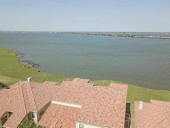 Condominium For Sale in Rockwall County , 2137 Portofino Drive 2137, Rockwall, Texas 75032, 3 Bedroom, 2 Bathroom, 2 Garage spaces, 1,586 Sqft, built in 2006, mls#21312428, Real Estate Agent in Rockwall, Homes For Sale in Rockwall county, Homes For Sale in Rockwall, Realtor in Rockwall Texas, Real Estate Brokerage Independent Realty Texas, Luminita Cordes Realtor