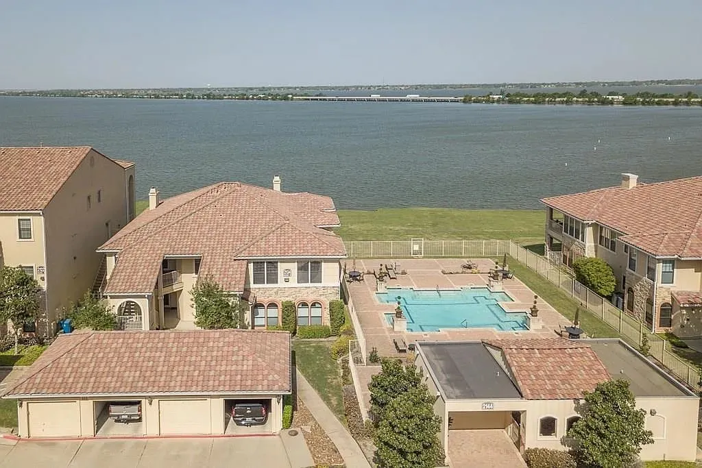 Condominium For Sale in Rockwall County , 2137 Portofino Drive 2137, Rockwall, Texas 75032, 3 Bedroom, 2 Bathroom, 2 Garage spaces, 1,586 Sqft, built in 2006, mls#21312428, Real Estate Agent in Rockwall, Homes For Sale in Rockwall county, Homes For Sale in Rockwall, Realtor in Rockwall Texas, Real Estate Brokerage Independent Realty Texas, Luminita Cordes Realtor