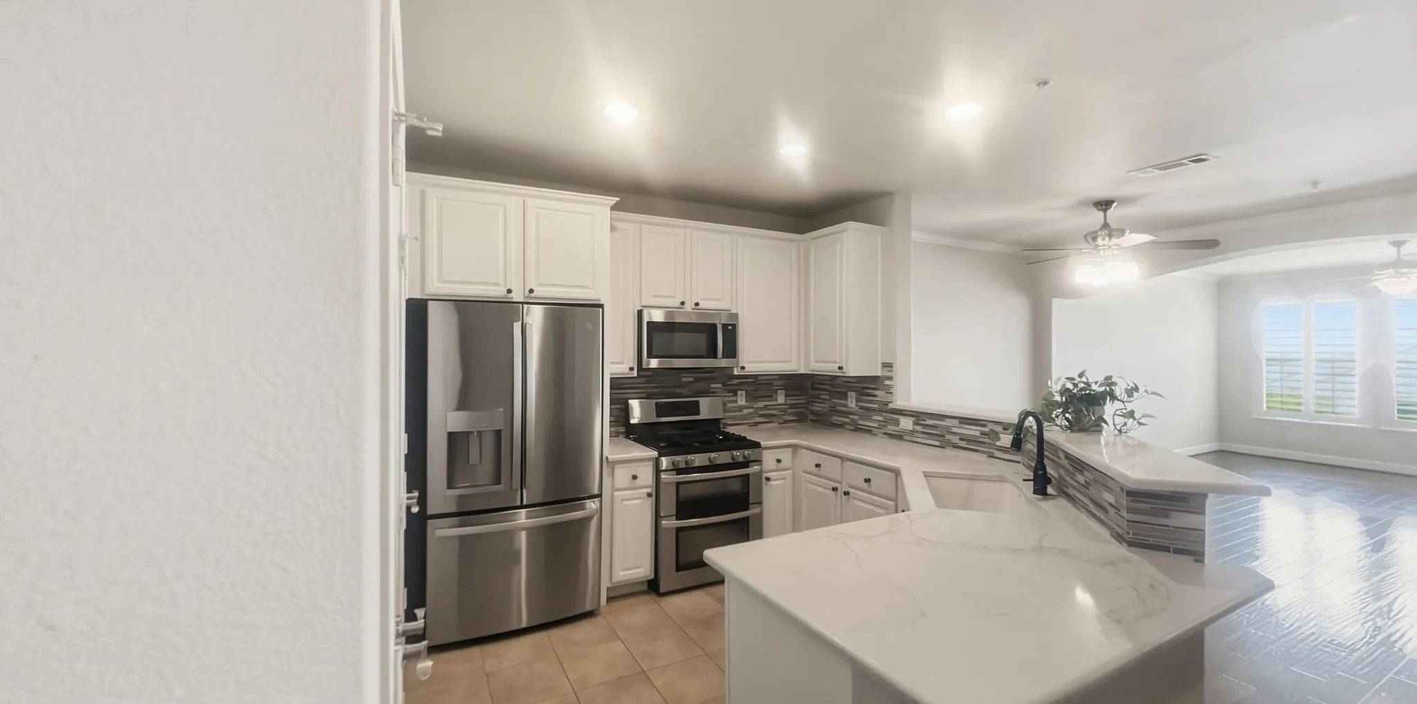 Condominium For Sale in Rockwall County , 2137 Portofino Drive 2137, Rockwall, Texas 75032, 3 Bedroom, 2 Bathroom, 2 Garage spaces, 1,586 Sqft, built in 2006, mls#21312428, Real Estate Agent in Rockwall, Homes For Sale in Rockwall county, Homes For Sale in Rockwall, Realtor in Rockwall Texas, Real Estate Brokerage Independent Realty Texas, Luminita Cordes Realtor