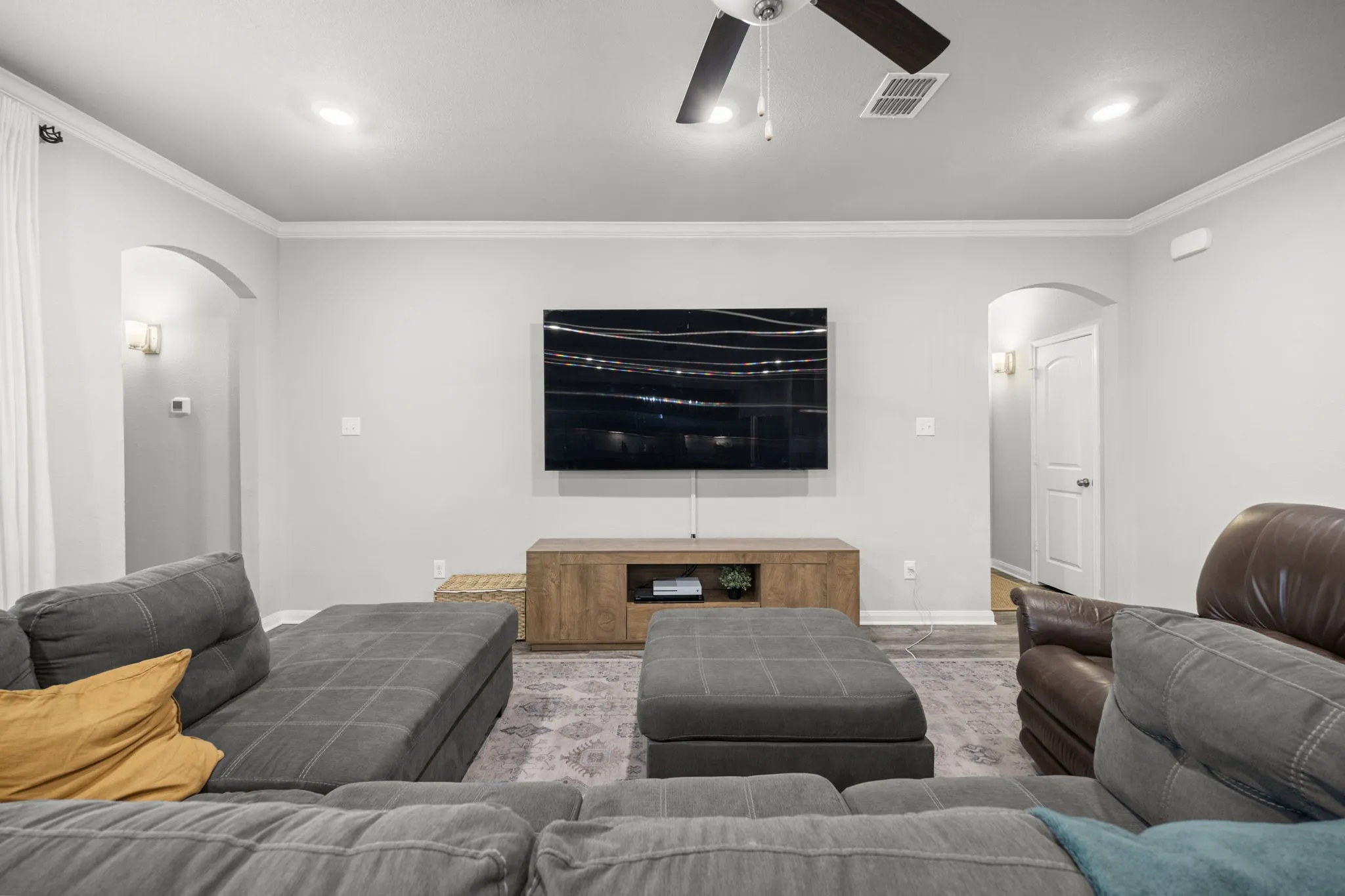 Single Family Residence For Sale in Mc Lennan County , 3221 Samson Drive, Waco, Texas 76655, 6 Bedroom, 4 Bathroom, 2 Garage spaces, 3,249 Sqft, built in 2019, mls#21309466, Real Estate Agent in Waco, Homes For Sale in Mc Lennan county, Homes For Sale in Waco, Realtor in Waco Texas, Real Estate Brokerage Independent Realty Texas, Luminita Cordes Realtor
