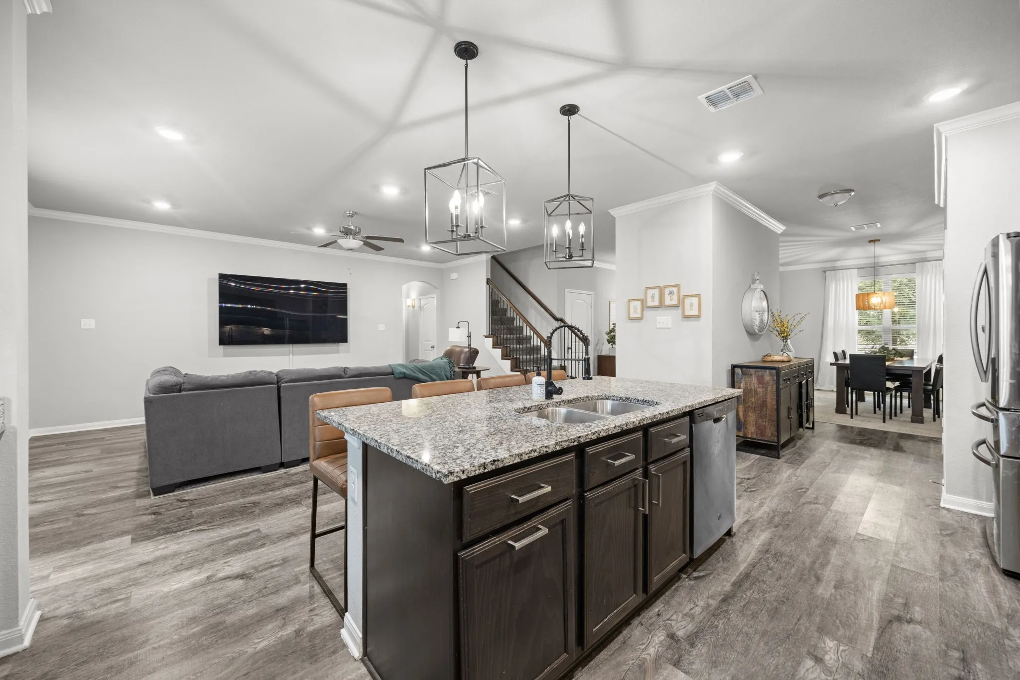 Single Family Residence For Sale in Mc Lennan County , 3221 Samson Drive, Waco, Texas 76655, 6 Bedroom, 4 Bathroom, 2 Garage spaces, 3,249 Sqft, built in 2019, mls#21309466, Real Estate Agent in Waco, Homes For Sale in Mc Lennan county, Homes For Sale in Waco, Realtor in Waco Texas, Real Estate Brokerage Independent Realty Texas, Luminita Cordes Realtor