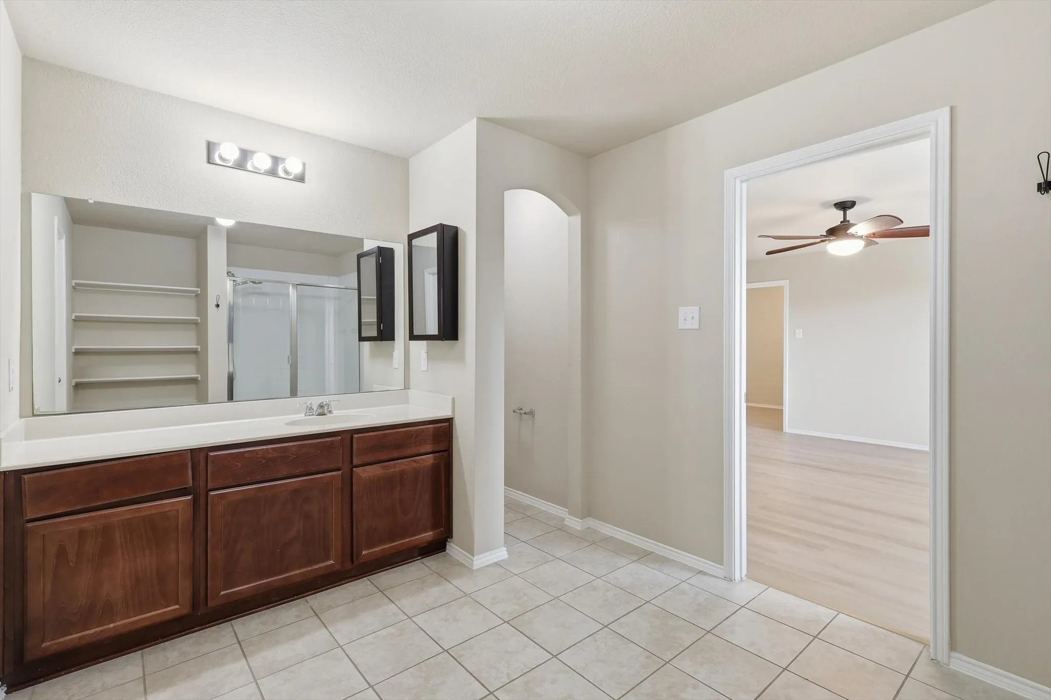 Single Family Residence For Sale in Collin County , 2334 Triston Street, Anna, Texas 75409, 4 Bedroom, 2 Bathroom, 2 Garage spaces, 1,892 Sqft, built in 2017, mls#21312435, Real Estate Agent in Anna, Homes For Sale in Collin county, Homes For Sale in Anna, Realtor in Anna Texas, Real Estate Brokerage Independent Realty Texas, Luminita Cordes Realtor
