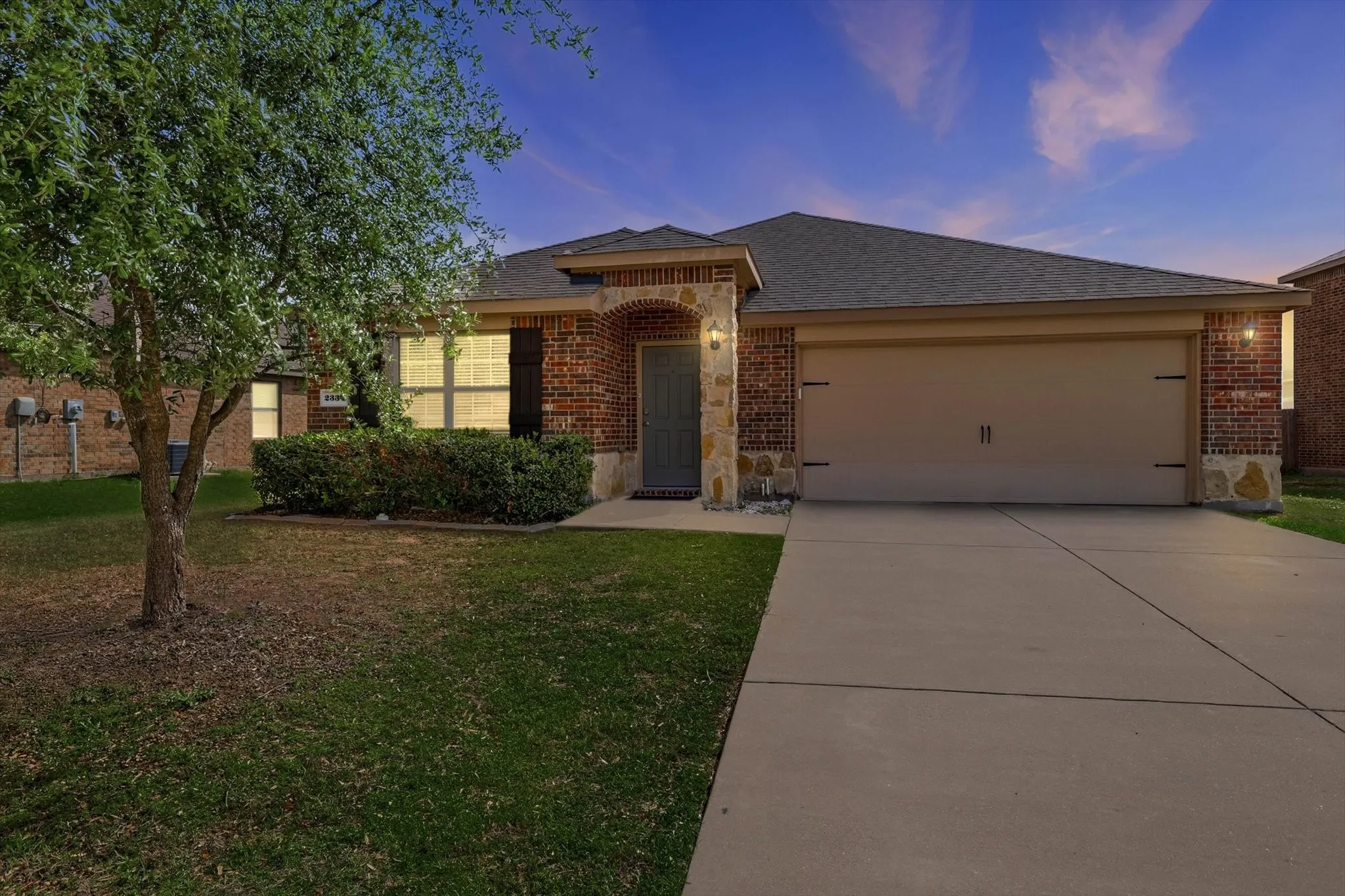 Single Family Residence For Sale in Collin County , 2334 Triston Street, Anna, Texas 75409, 4 Bedroom, 2 Bathroom, 2 Garage spaces, 1,892 Sqft, built in 2017, mls#21312435, Real Estate Agent in Anna, Homes For Sale in Collin county, Homes For Sale in Anna, Realtor in Anna Texas, Real Estate Brokerage Independent Realty Texas, Luminita Cordes Realtor