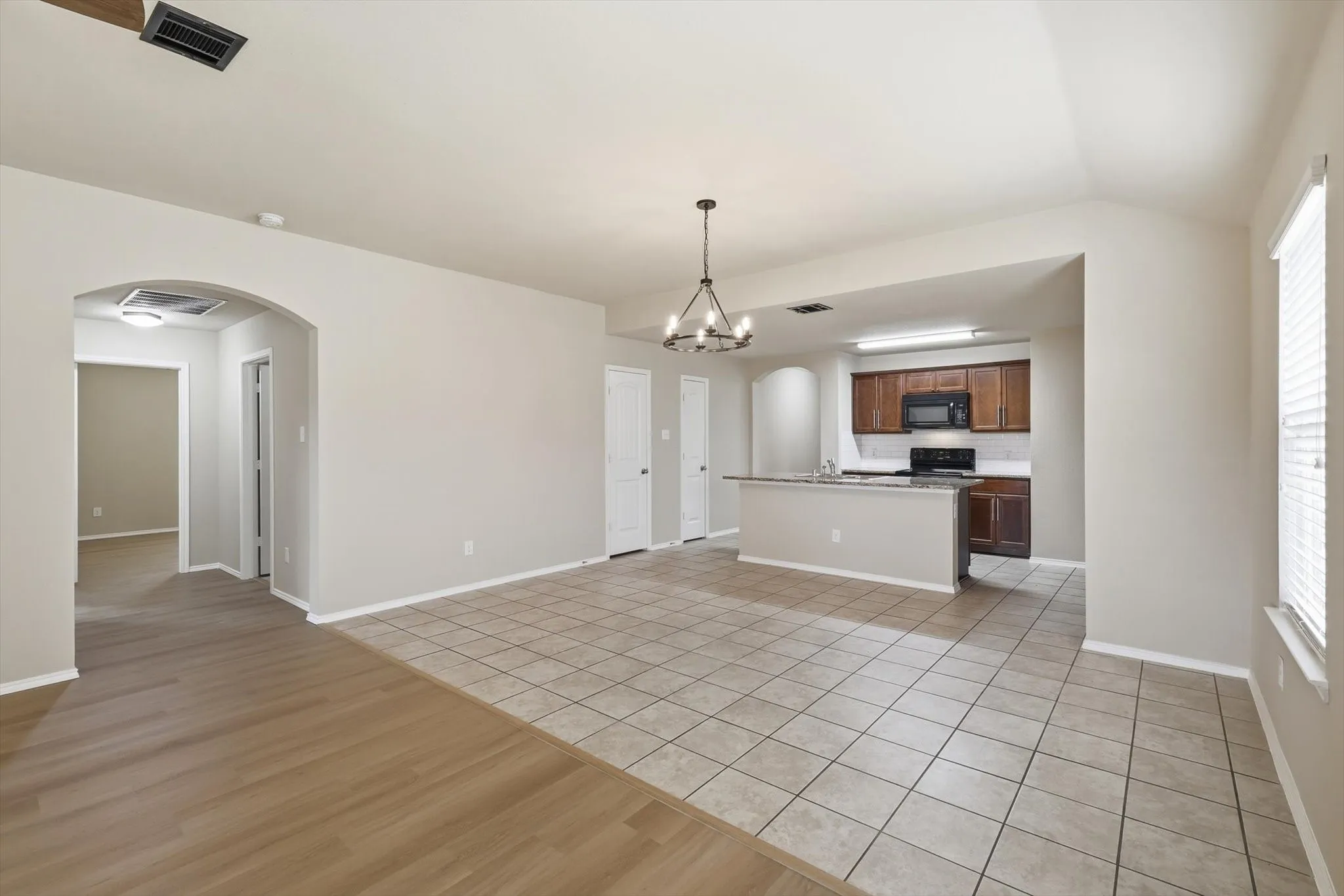 Single Family Residence For Sale in Collin County , 2334 Triston Street, Anna, Texas 75409, 4 Bedroom, 2 Bathroom, 2 Garage spaces, 1,892 Sqft, built in 2017, mls#21312435, Real Estate Agent in Anna, Homes For Sale in Collin county, Homes For Sale in Anna, Realtor in Anna Texas, Real Estate Brokerage Independent Realty Texas, Luminita Cordes Realtor