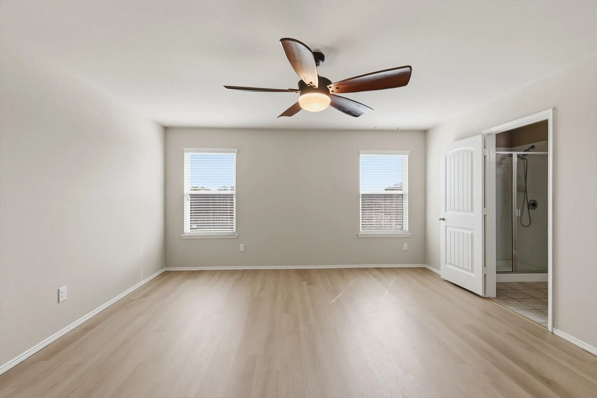 Single Family Residence For Sale in Collin County , 2334 Triston Street, Anna, Texas 75409, 4 Bedroom, 2 Bathroom, 2 Garage spaces, 1,892 Sqft, built in 2017, mls#21312435, Real Estate Agent in Anna, Homes For Sale in Collin county, Homes For Sale in Anna, Realtor in Anna Texas, Real Estate Brokerage Independent Realty Texas, Luminita Cordes Realtor