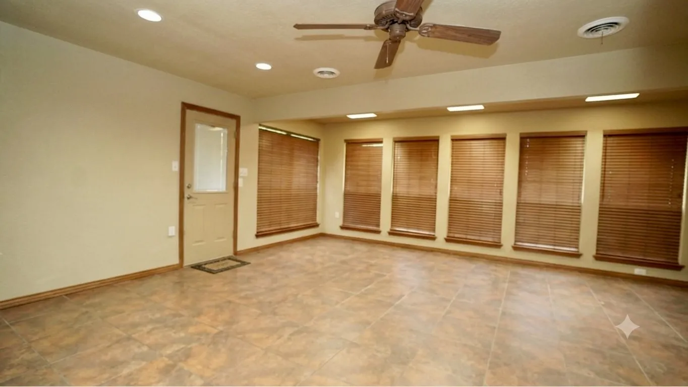 Single Family Residence For Sale in Tarrant County , 3658 Snow Creek Drive, Fort Worth, Texas 76008, 4 Bedroom, 2 Bathroom, 2 Garage spaces, 2,784 Sqft, built in 1984, mls#21312442, Real Estate Agent in Fort Worth, Homes For Sale in Tarrant county, Homes For Sale in Fort Worth, Realtor in Fort Worth Texas, Real Estate Brokerage Independent Realty Texas, Luminita Cordes Realtor