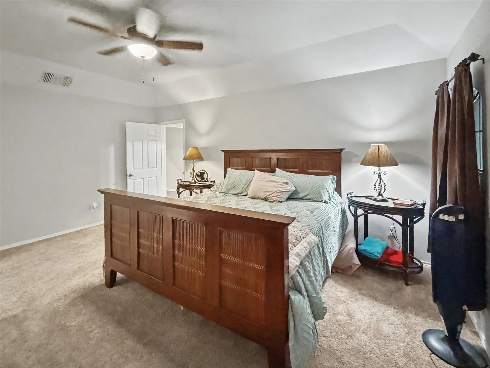 Single Family Residence For Sale in Tarrant County , 3658 Snow Creek Drive, Fort Worth, Texas 76008, 4 Bedroom, 2 Bathroom, 2 Garage spaces, 2,784 Sqft, built in 1984, mls#21312442, Real Estate Agent in Fort Worth, Homes For Sale in Tarrant county, Homes For Sale in Fort Worth, Realtor in Fort Worth Texas, Real Estate Brokerage Independent Realty Texas, Luminita Cordes Realtor