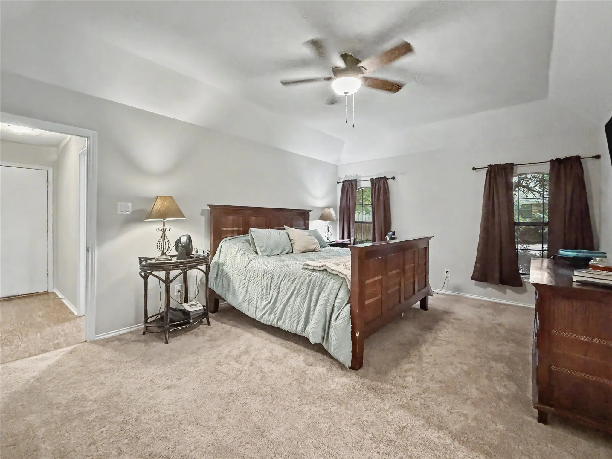 Single Family Residence For Sale in Tarrant County , 3658 Snow Creek Drive, Fort Worth, Texas 76008, 4 Bedroom, 2 Bathroom, 2 Garage spaces, 2,784 Sqft, built in 1984, mls#21312442, Real Estate Agent in Fort Worth, Homes For Sale in Tarrant county, Homes For Sale in Fort Worth, Realtor in Fort Worth Texas, Real Estate Brokerage Independent Realty Texas, Luminita Cordes Realtor