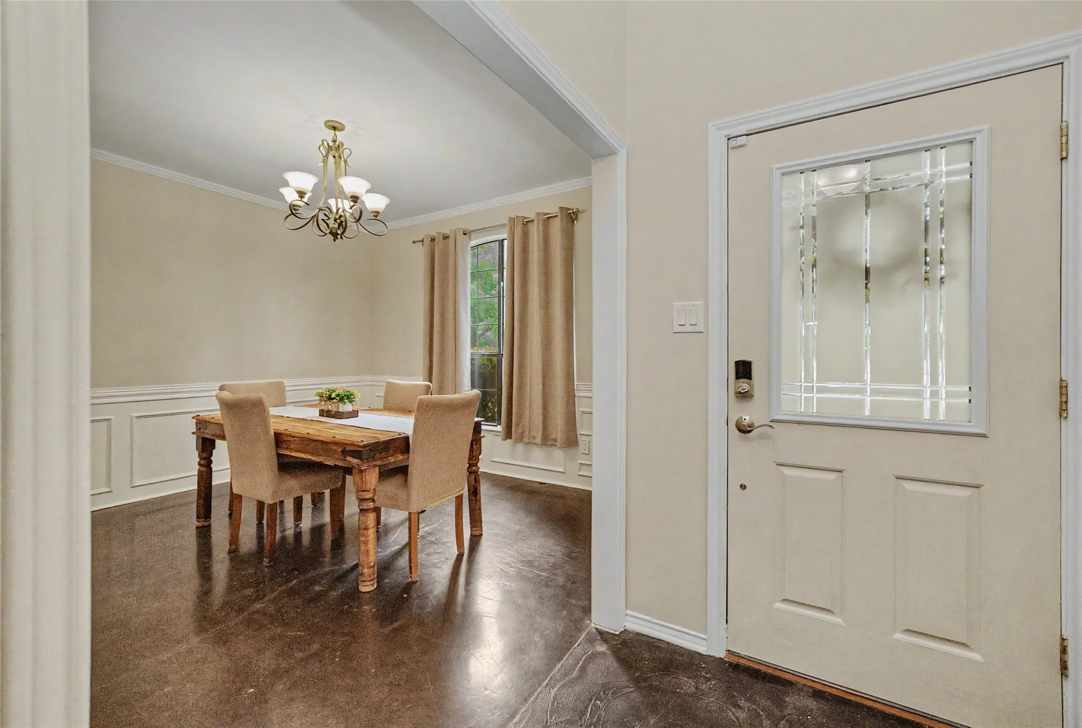 Single Family Residence For Sale in Tarrant County , 3658 Snow Creek Drive, Fort Worth, Texas 76008, 4 Bedroom, 2 Bathroom, 2 Garage spaces, 2,784 Sqft, built in 1984, mls#21312442, Real Estate Agent in Fort Worth, Homes For Sale in Tarrant county, Homes For Sale in Fort Worth, Realtor in Fort Worth Texas, Real Estate Brokerage Independent Realty Texas, Luminita Cordes Realtor