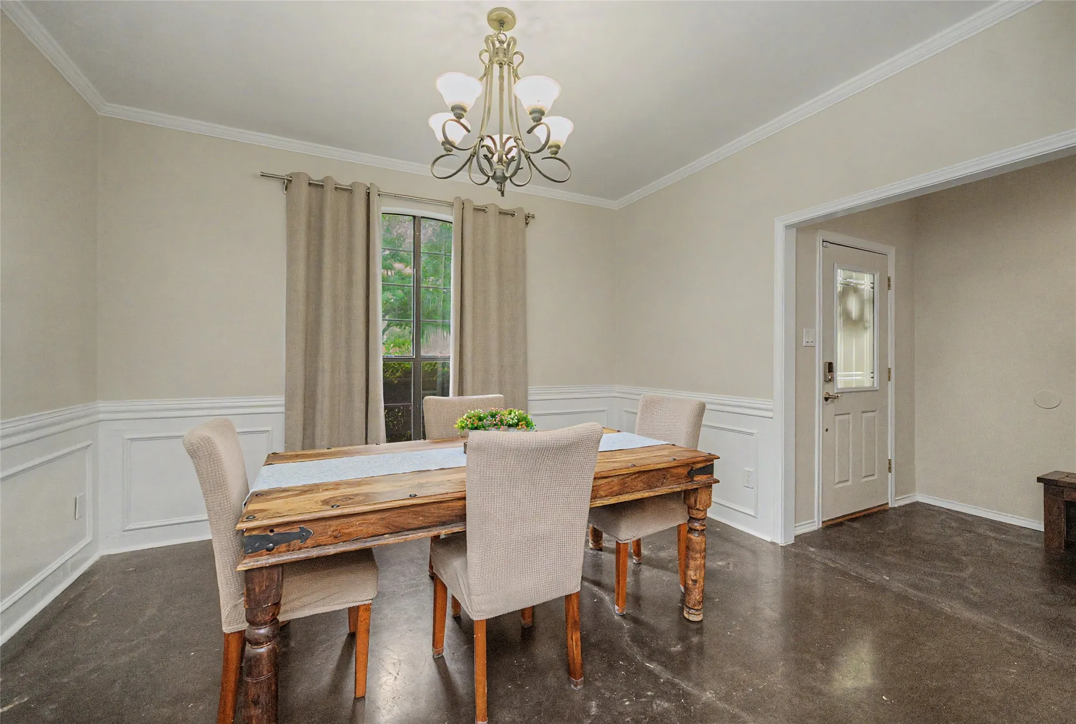 Single Family Residence For Sale in Tarrant County , 3658 Snow Creek Drive, Fort Worth, Texas 76008, 4 Bedroom, 2 Bathroom, 2 Garage spaces, 2,784 Sqft, built in 1984, mls#21312442, Real Estate Agent in Fort Worth, Homes For Sale in Tarrant county, Homes For Sale in Fort Worth, Realtor in Fort Worth Texas, Real Estate Brokerage Independent Realty Texas, Luminita Cordes Realtor