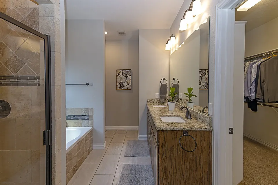 Single Family Residence For Sale in Johnson County , 815 Chestnut Grove Drive, Cleburne, Texas 76033, 3 Bedroom, 2 Bathroom, 2 Garage spaces, 2,179 Sqft, built in 2018, mls#21309900, Real Estate Agent in Cleburne, Homes For Sale in Johnson county, Homes For Sale in Cleburne, Realtor in Cleburne Texas, Real Estate Brokerage Independent Realty Texas, Luminita Cordes Realtor