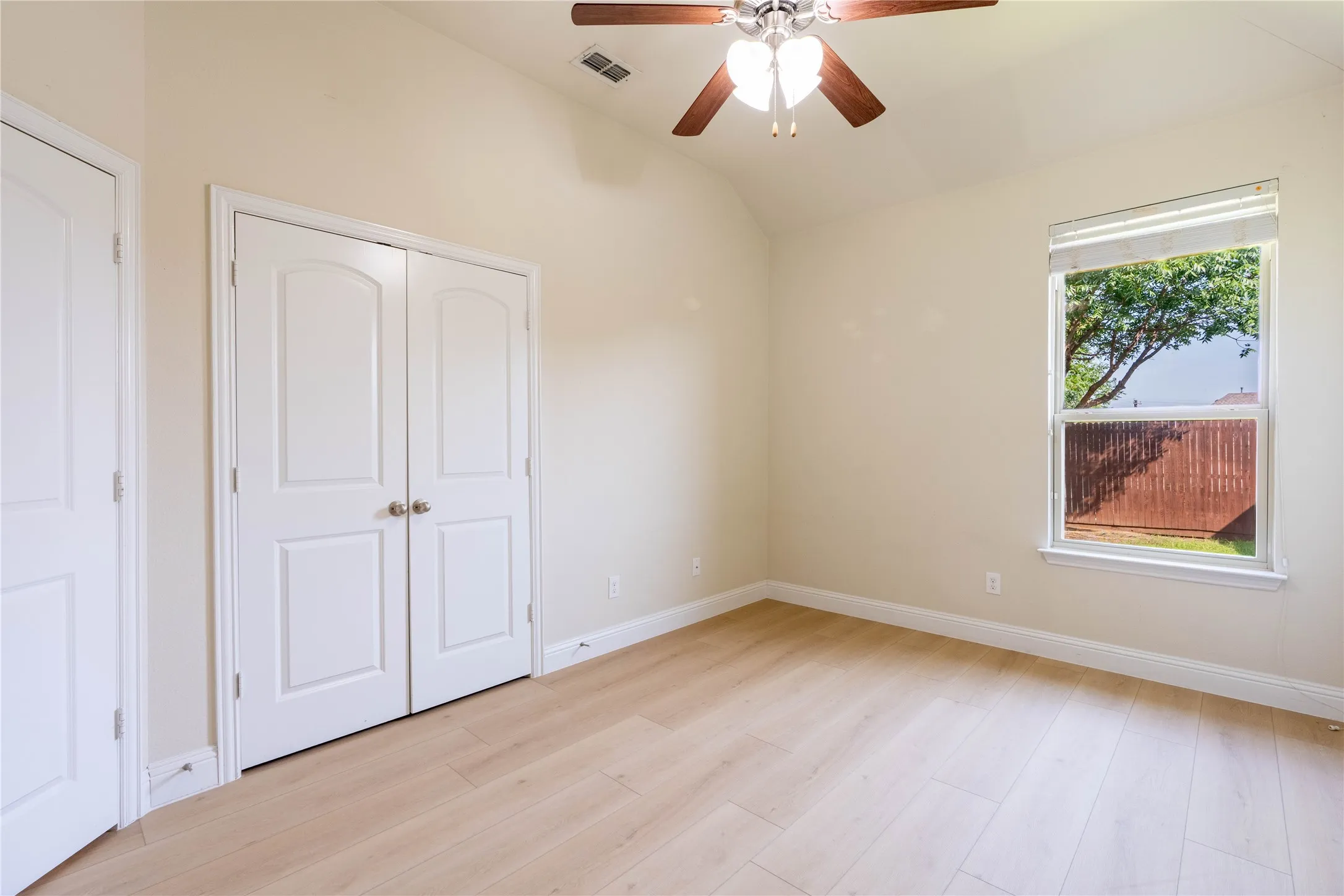 Single Family Residence For Rent in Denton County , 612 Calliopsis Street, Little Elm, Texas 75068, 4 Bedroom, 2 Bathroom, 2 Garage spaces, 2,044 Sqft, built in 2014, mls#21286261, Real Estate Agent in Little Elm, Homes For Rent in Denton county, Homes For Rent in Little Elm, Realtor in Little Elm Texas, Real Estate Brokerage Independent Realty Texas, Luminita Cordes Realtor