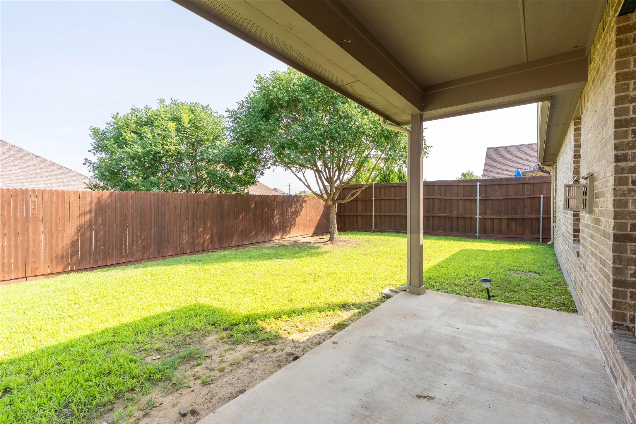 Single Family Residence For Rent in Denton County , 612 Calliopsis Street, Little Elm, Texas 75068, 4 Bedroom, 2 Bathroom, 2 Garage spaces, 2,044 Sqft, built in 2014, mls#21286261, Real Estate Agent in Little Elm, Homes For Rent in Denton county, Homes For Rent in Little Elm, Realtor in Little Elm Texas, Real Estate Brokerage Independent Realty Texas, Luminita Cordes Realtor