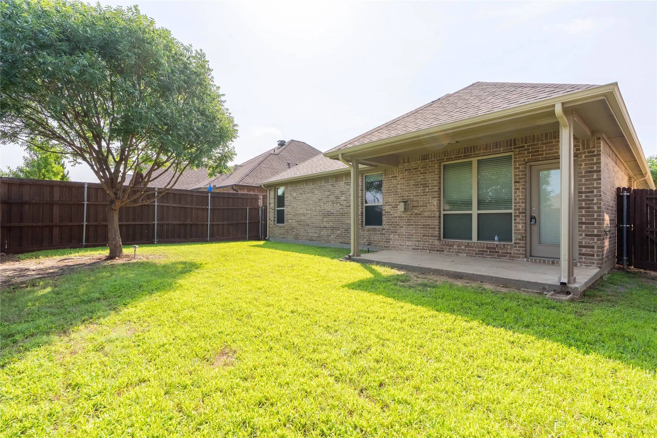 Single Family Residence For Rent in Denton County , 612 Calliopsis Street, Little Elm, Texas 75068, 4 Bedroom, 2 Bathroom, 2 Garage spaces, 2,044 Sqft, built in 2014, mls#21286261, Real Estate Agent in Little Elm, Homes For Rent in Denton county, Homes For Rent in Little Elm, Realtor in Little Elm Texas, Real Estate Brokerage Independent Realty Texas, Luminita Cordes Realtor
