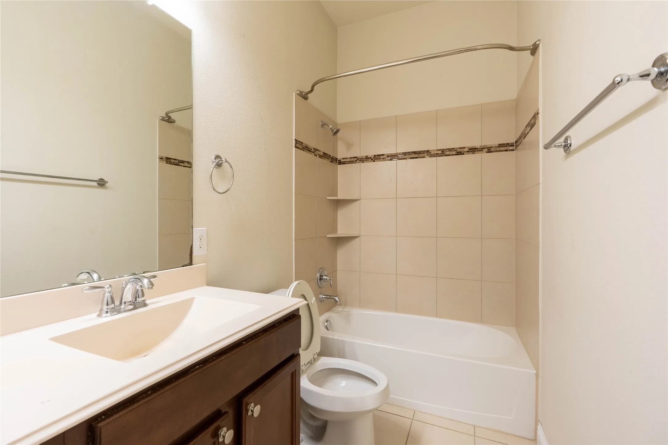 Single Family Residence For Rent in Denton County , 612 Calliopsis Street, Little Elm, Texas 75068, 4 Bedroom, 2 Bathroom, 2 Garage spaces, 2,044 Sqft, built in 2014, mls#21286261, Real Estate Agent in Little Elm, Homes For Rent in Denton county, Homes For Rent in Little Elm, Realtor in Little Elm Texas, Real Estate Brokerage Independent Realty Texas, Luminita Cordes Realtor
