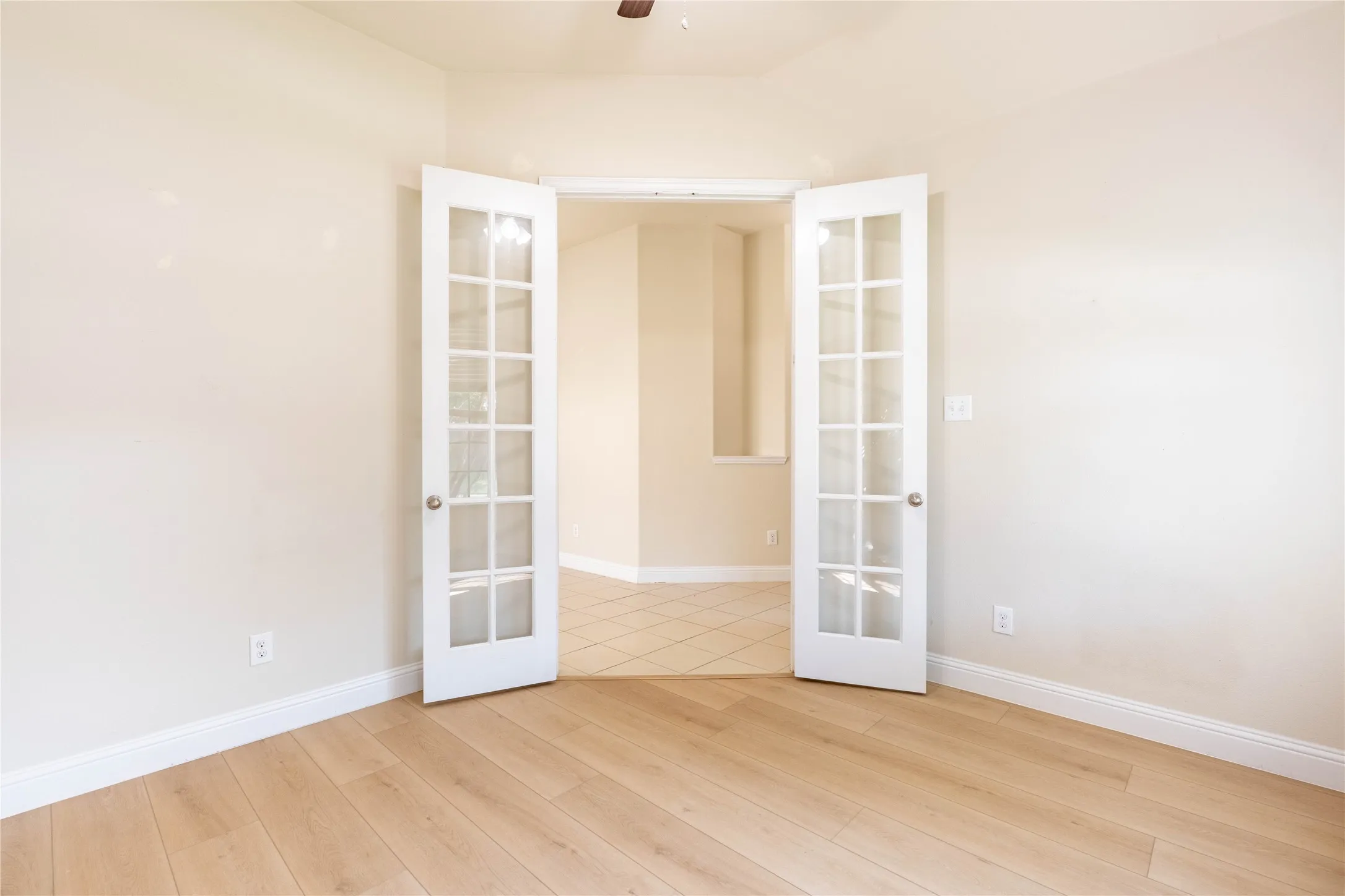 Single Family Residence For Rent in Denton County , 612 Calliopsis Street, Little Elm, Texas 75068, 4 Bedroom, 2 Bathroom, 2 Garage spaces, 2,044 Sqft, built in 2014, mls#21286261, Real Estate Agent in Little Elm, Homes For Rent in Denton county, Homes For Rent in Little Elm, Realtor in Little Elm Texas, Real Estate Brokerage Independent Realty Texas, Luminita Cordes Realtor