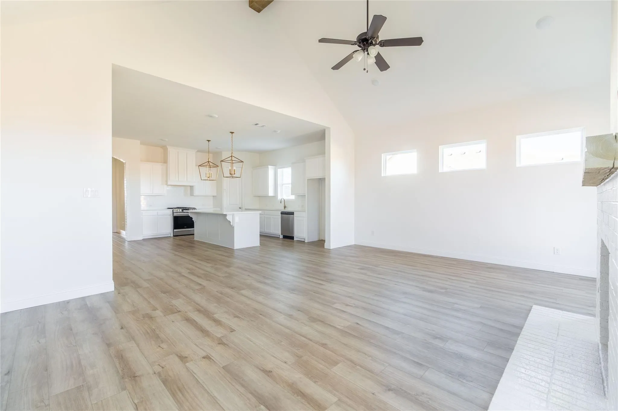 Single Family Residence For Rent in Parker County , 232 Observation Drive N, Aledo, Texas 76008, 4 Bedroom, 2 Bathroom, 2 Garage spaces, 2,296 Sqft, built in 2022, mls#21312475, Real Estate Agent in Aledo, Homes For Rent in Parker county, Homes For Rent in Aledo, Realtor in Aledo Texas, Real Estate Brokerage Independent Realty Texas, Luminita Cordes Realtor