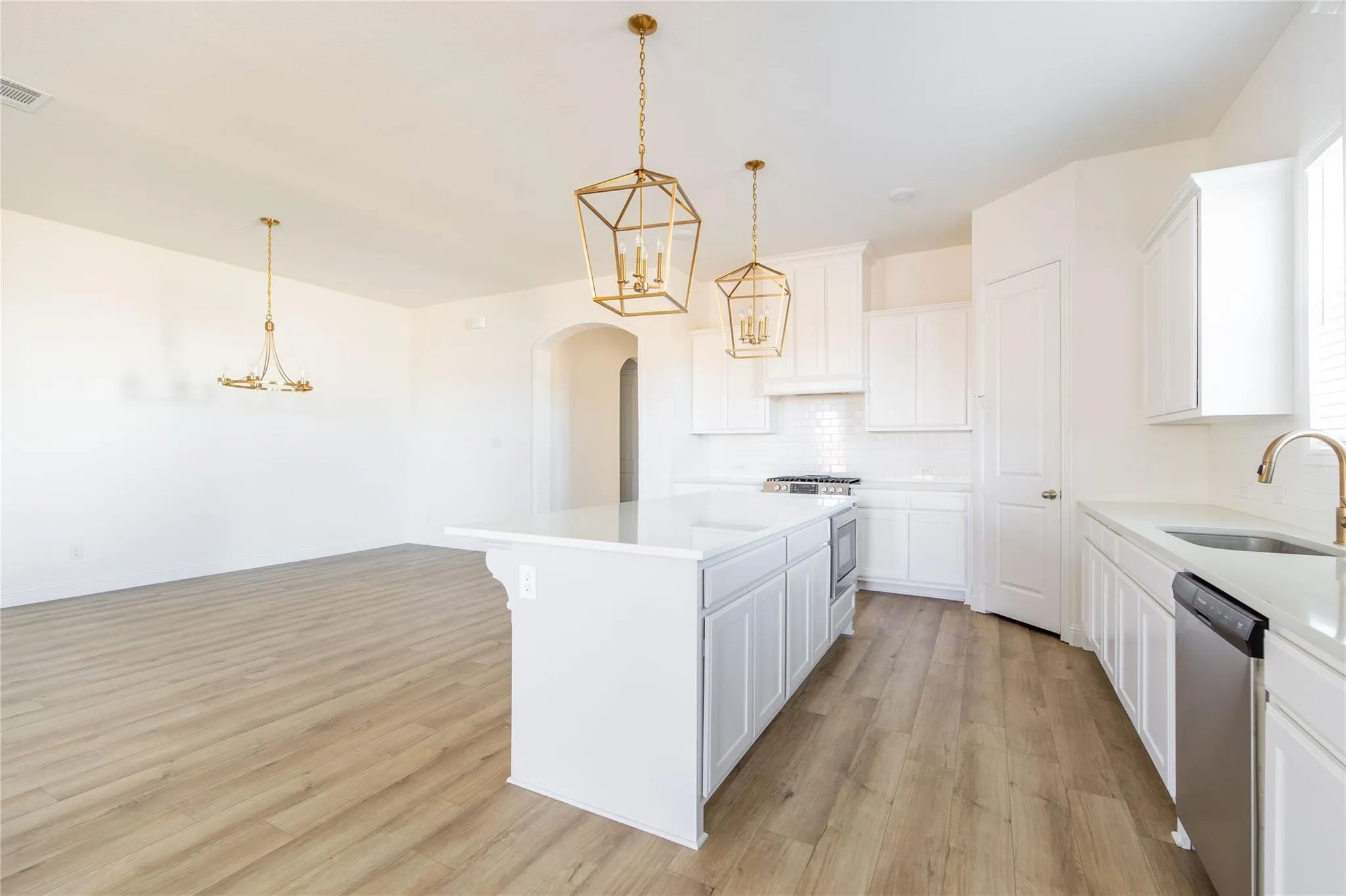 Single Family Residence For Rent in Parker County , 232 Observation Drive N, Aledo, Texas 76008, 4 Bedroom, 2 Bathroom, 2 Garage spaces, 2,296 Sqft, built in 2022, mls#21312475, Real Estate Agent in Aledo, Homes For Rent in Parker county, Homes For Rent in Aledo, Realtor in Aledo Texas, Real Estate Brokerage Independent Realty Texas, Luminita Cordes Realtor