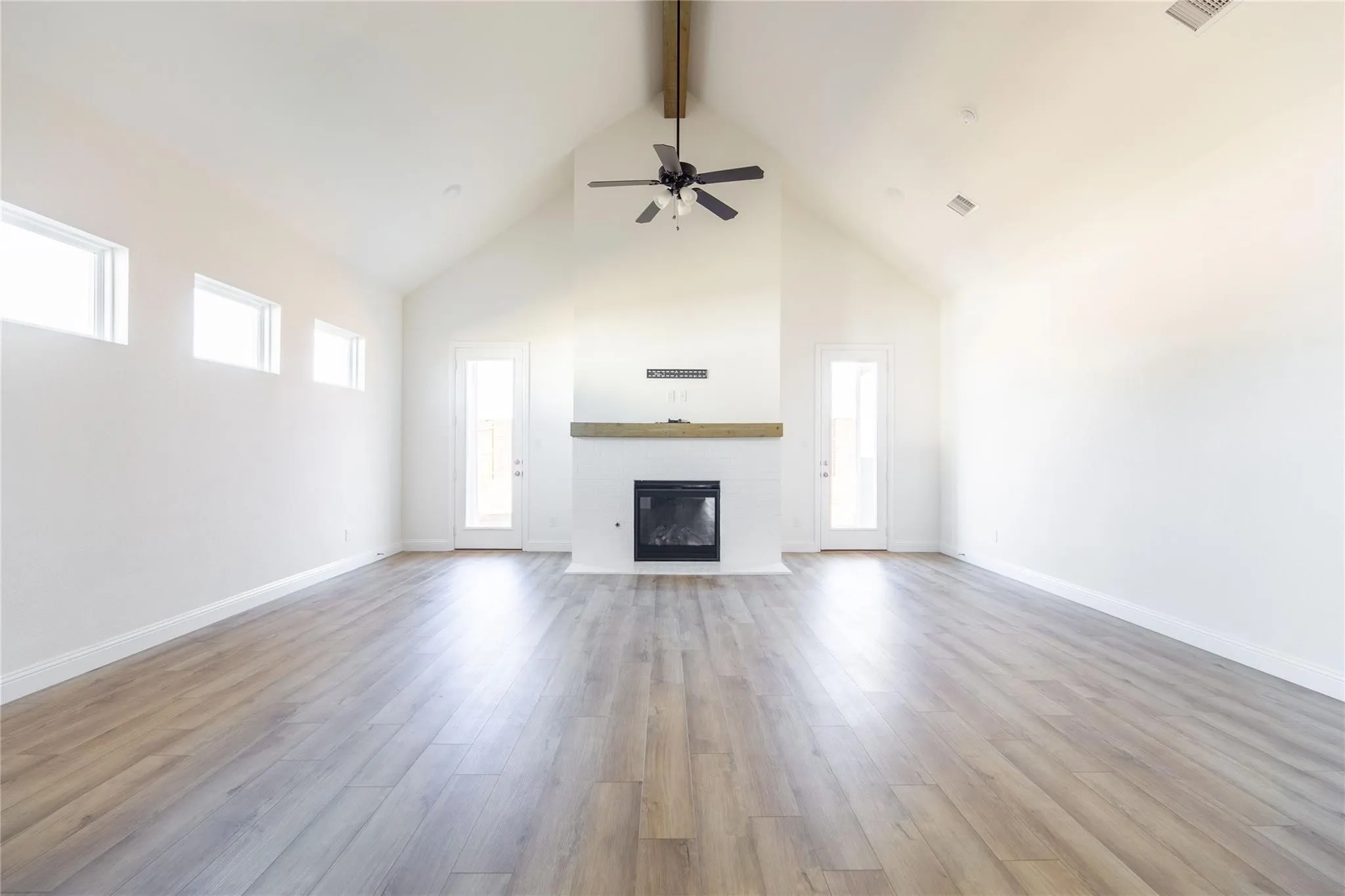 Single Family Residence For Rent in Parker County , 232 Observation Drive N, Aledo, Texas 76008, 4 Bedroom, 2 Bathroom, 2 Garage spaces, 2,296 Sqft, built in 2022, mls#21312475, Real Estate Agent in Aledo, Homes For Rent in Parker county, Homes For Rent in Aledo, Realtor in Aledo Texas, Real Estate Brokerage Independent Realty Texas, Luminita Cordes Realtor