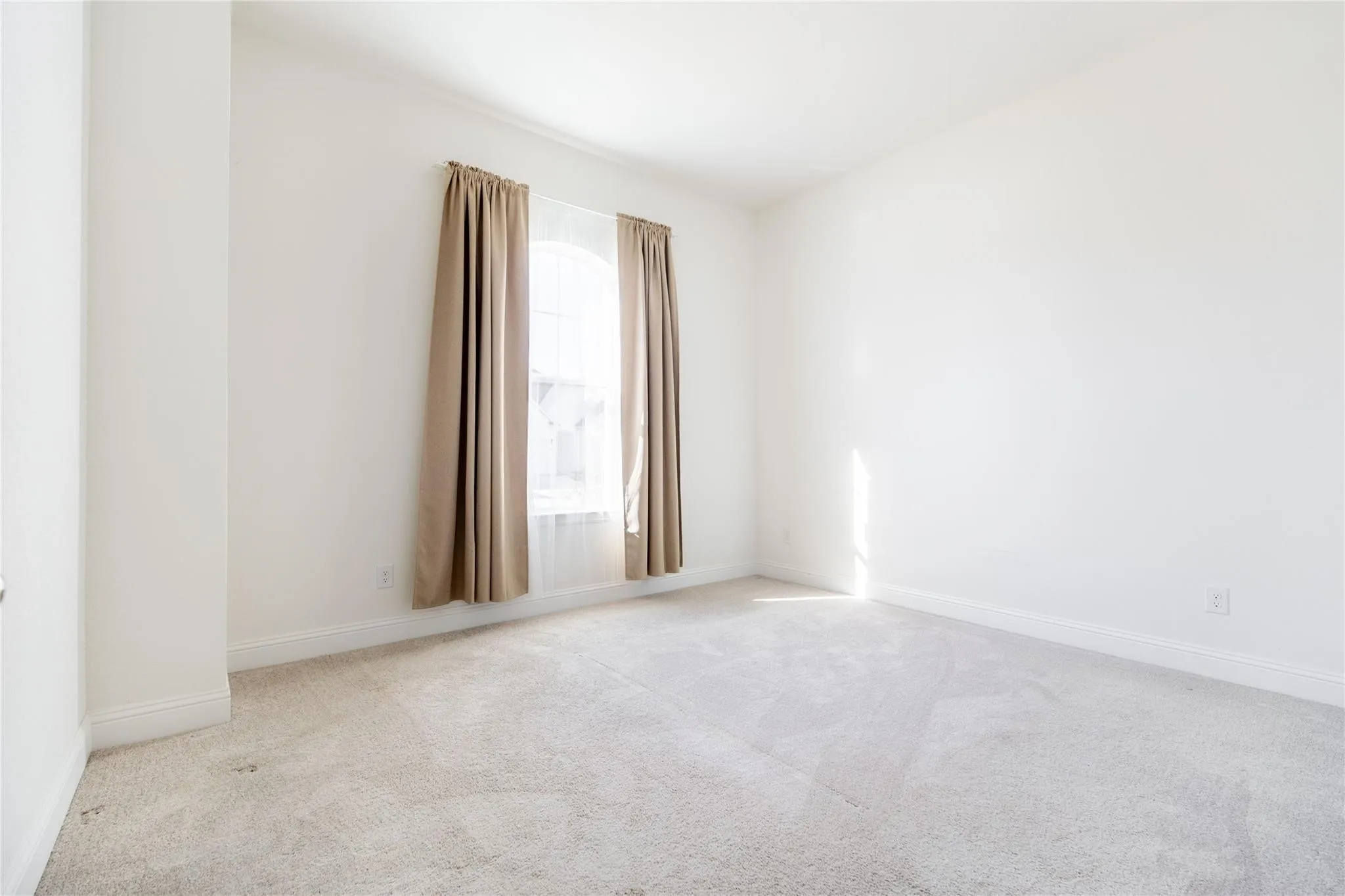 Single Family Residence For Rent in Parker County , 232 Observation Drive N, Aledo, Texas 76008, 4 Bedroom, 2 Bathroom, 2 Garage spaces, 2,296 Sqft, built in 2022, mls#21312475, Real Estate Agent in Aledo, Homes For Rent in Parker county, Homes For Rent in Aledo, Realtor in Aledo Texas, Real Estate Brokerage Independent Realty Texas, Luminita Cordes Realtor