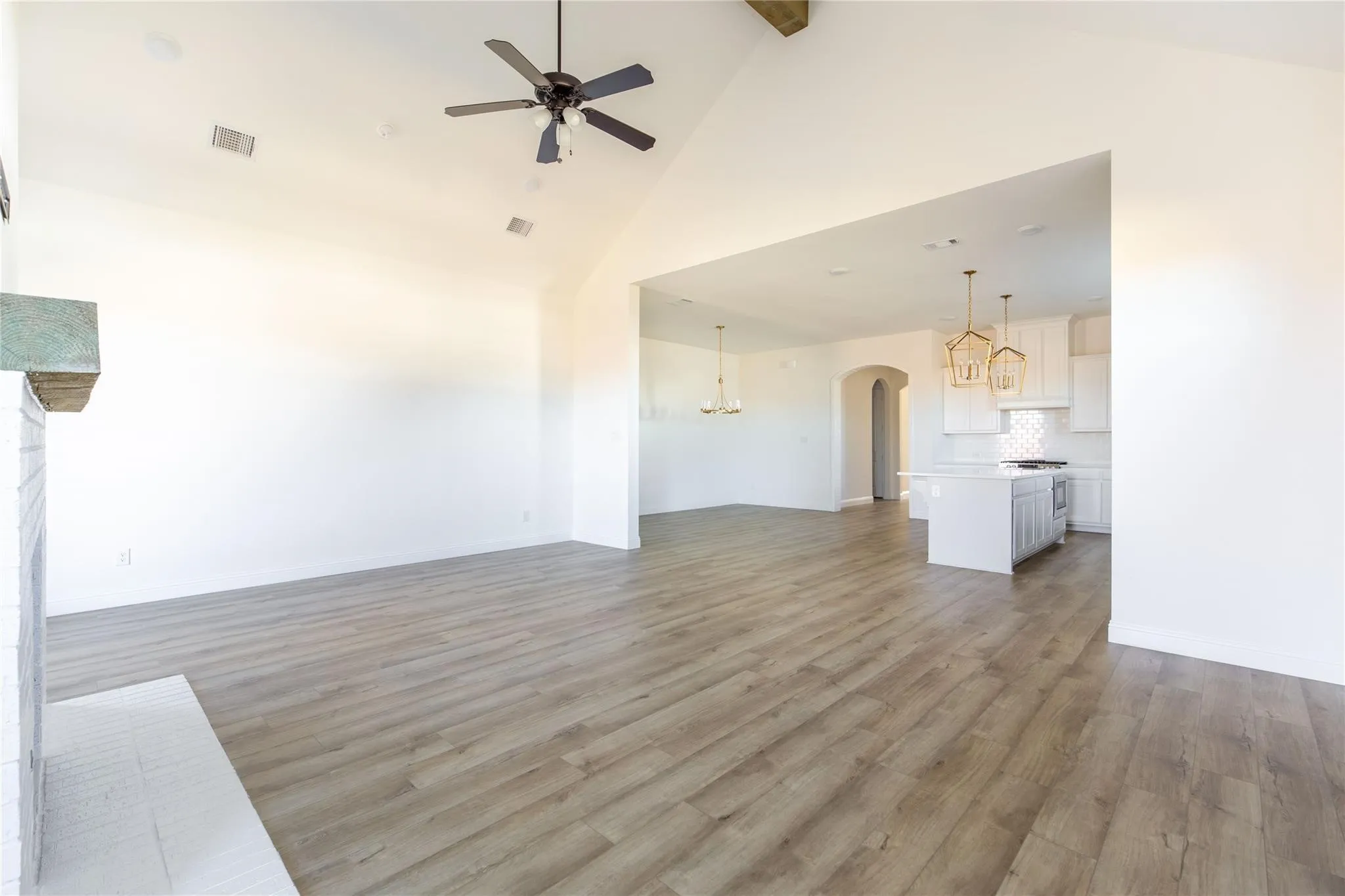 Single Family Residence For Rent in Parker County , 232 Observation Drive N, Aledo, Texas 76008, 4 Bedroom, 2 Bathroom, 2 Garage spaces, 2,296 Sqft, built in 2022, mls#21312475, Real Estate Agent in Aledo, Homes For Rent in Parker county, Homes For Rent in Aledo, Realtor in Aledo Texas, Real Estate Brokerage Independent Realty Texas, Luminita Cordes Realtor