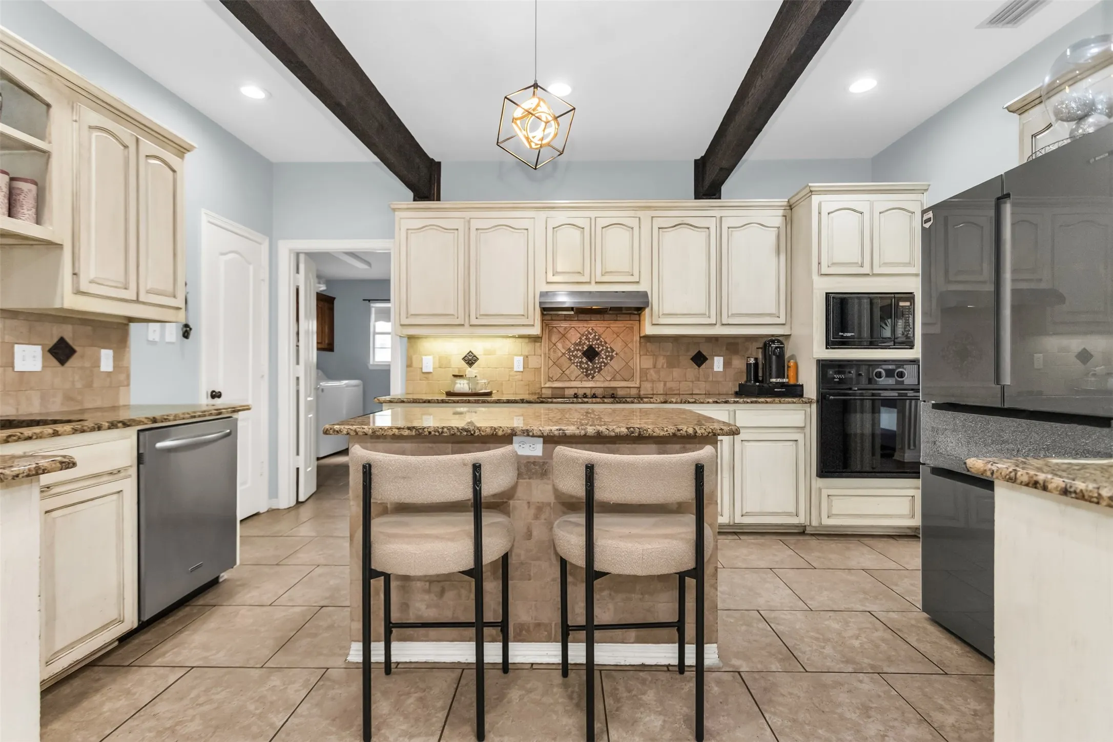 Single Family Residence For Sale in Kaufman County , 11176 Old Military Trail, Forney, Texas 75126, 4 Bedroom, 3 Bathroom, 2 Garage spaces, 2,147 Sqft, built in 1996, mls#21310659, Real Estate Agent in Forney, Homes For Sale in Kaufman county, Homes For Sale in Forney, Realtor in Forney Texas, Real Estate Brokerage Independent Realty Texas, Luminita Cordes Realtor