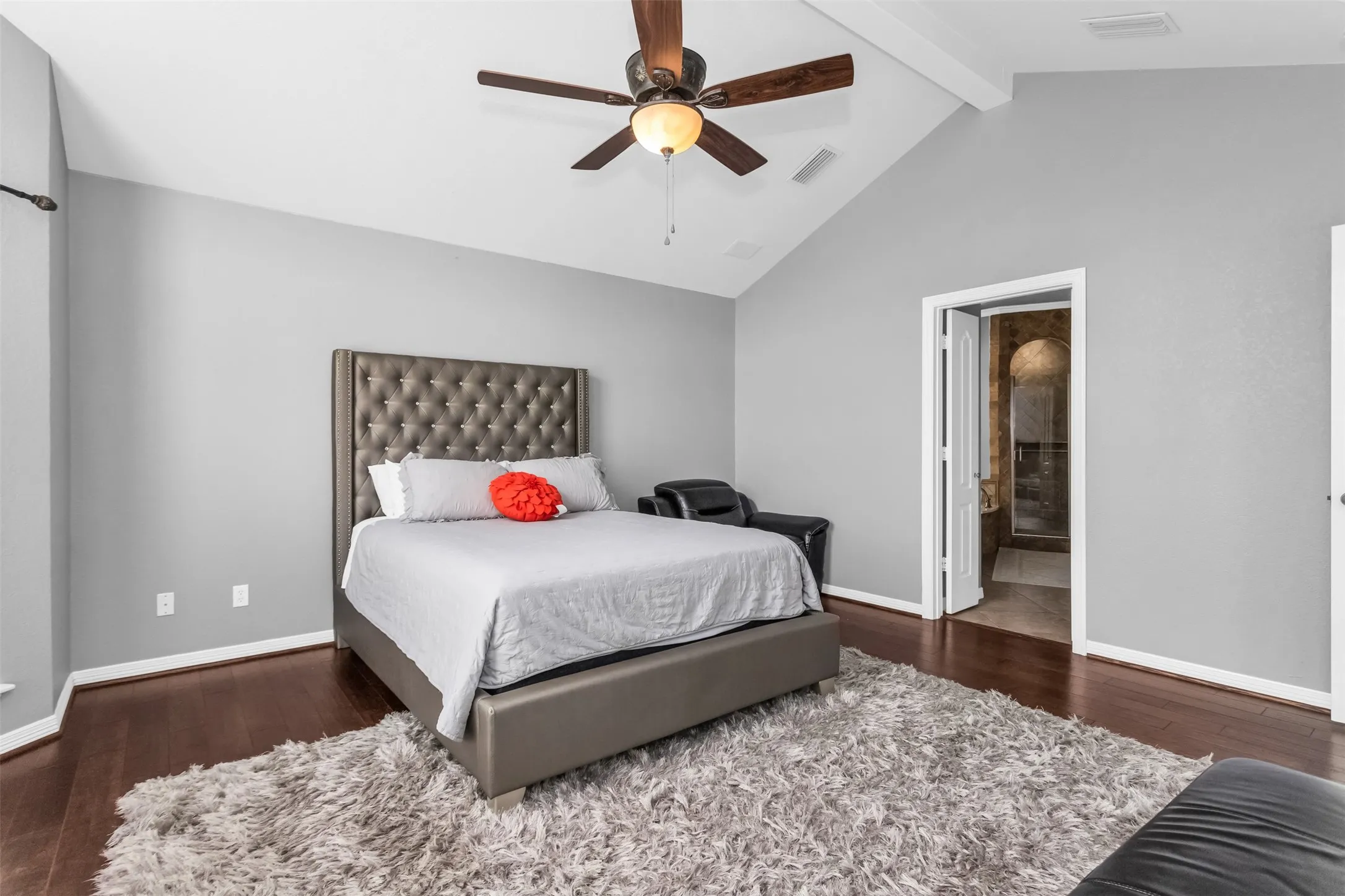 Single Family Residence For Sale in Kaufman County , 11176 Old Military Trail, Forney, Texas 75126, 4 Bedroom, 3 Bathroom, 2 Garage spaces, 2,147 Sqft, built in 1996, mls#21310659, Real Estate Agent in Forney, Homes For Sale in Kaufman county, Homes For Sale in Forney, Realtor in Forney Texas, Real Estate Brokerage Independent Realty Texas, Luminita Cordes Realtor