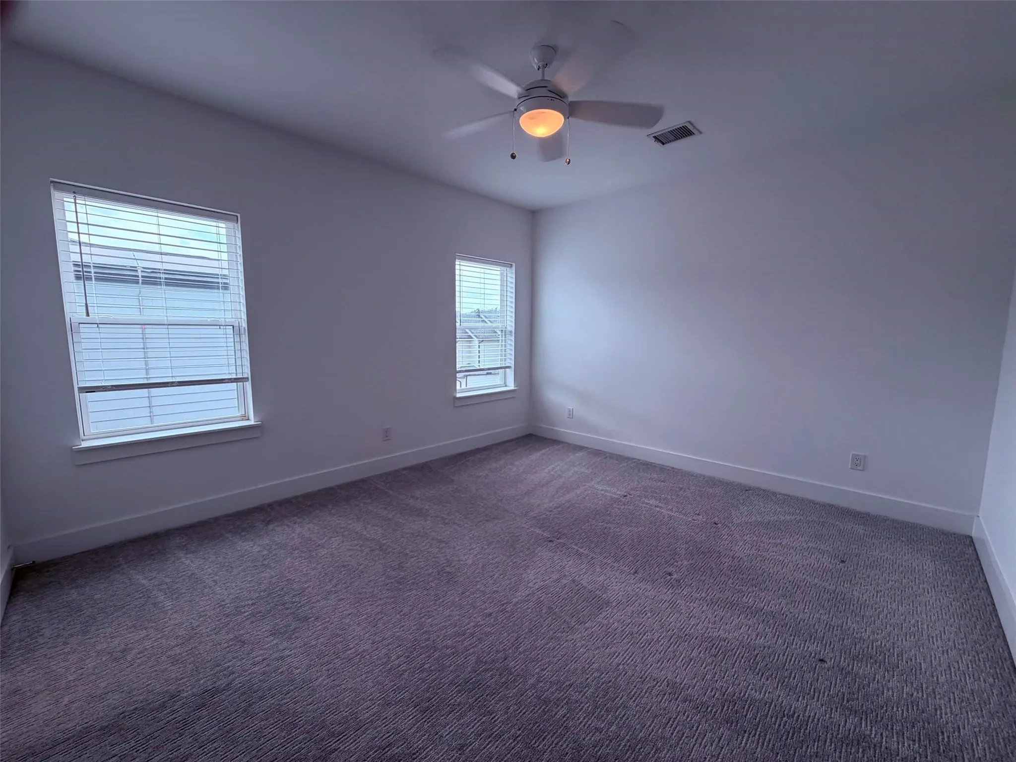 Single Family Residence For Rent in Tarrant County , 2232 Scenic Bluff Drive, Fort Worth, Texas 76111, 3 Bedroom, 3 Bathroom, 2 Garage spaces, 2,212 Sqft, built in 2019, mls#21312255, Real Estate Agent in Fort Worth, Homes For Rent in Tarrant county, Homes For Rent in Fort Worth, Realtor in Fort Worth Texas, Real Estate Brokerage Independent Realty Texas, Luminita Cordes Realtor