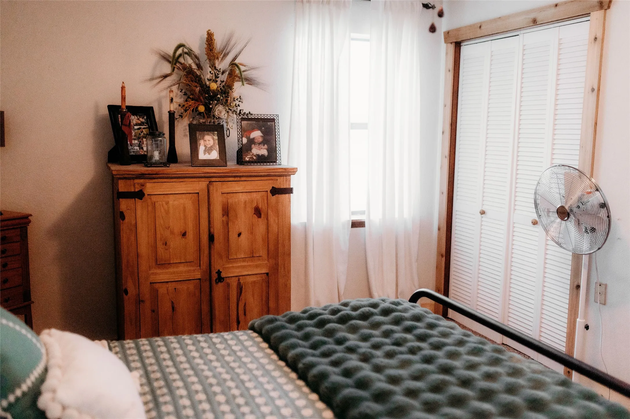 Single Family Residence For Sale in Fannin County , 408 County Road 2200, Ivanhoe, Texas 75447, 3 Bedroom, 1 Bathroom, Garage spaces, 1,253 Sqft, built in 1985, mls#21312192, Real Estate Agent in Ivanhoe, Homes For Sale in Fannin county, Homes For Sale in Ivanhoe, Realtor in Ivanhoe Texas, Real Estate Brokerage Independent Realty Texas, Luminita Cordes Realtor