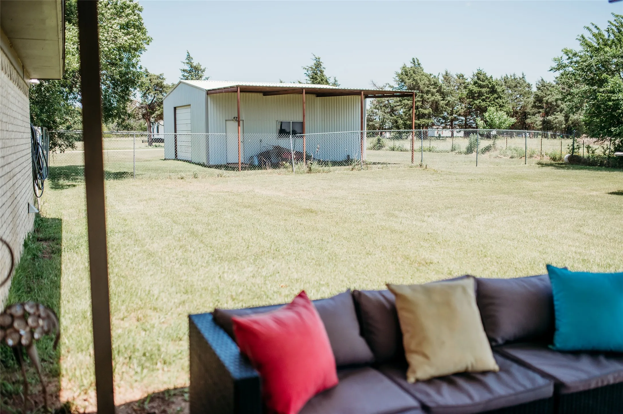 Single Family Residence For Sale in Fannin County , 408 County Road 2200, Ivanhoe, Texas 75447, 3 Bedroom, 1 Bathroom, Garage spaces, 1,253 Sqft, built in 1985, mls#21312192, Real Estate Agent in Ivanhoe, Homes For Sale in Fannin county, Homes For Sale in Ivanhoe, Realtor in Ivanhoe Texas, Real Estate Brokerage Independent Realty Texas, Luminita Cordes Realtor