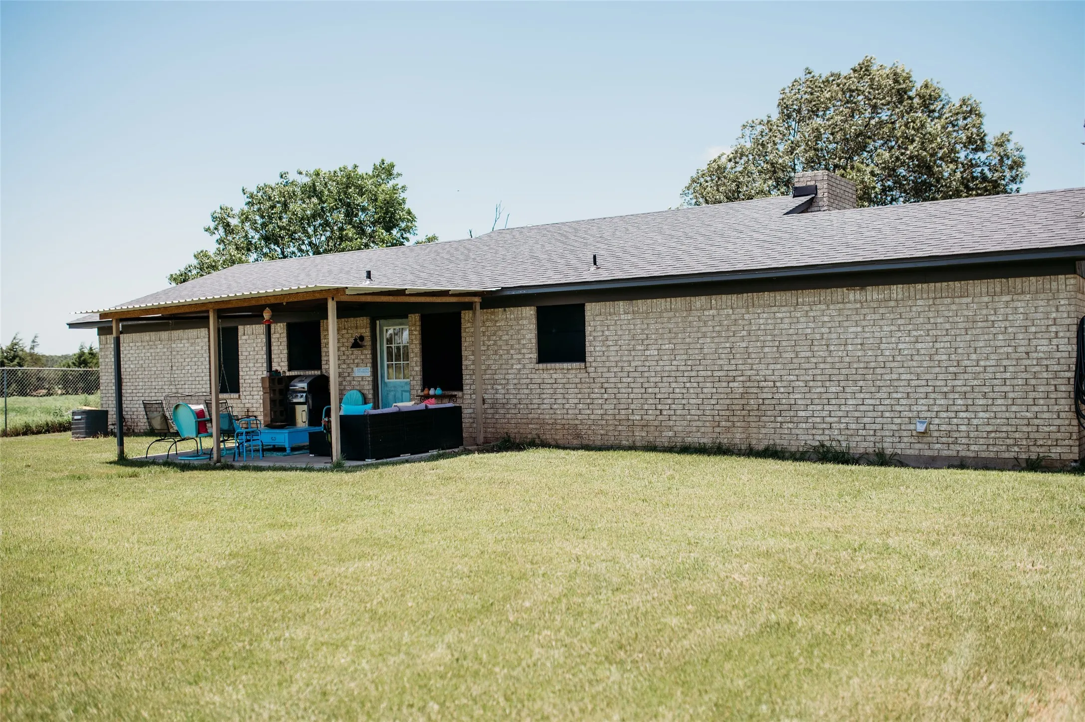 Single Family Residence For Sale in Fannin County , 408 County Road 2200, Ivanhoe, Texas 75447, 3 Bedroom, 1 Bathroom, Garage spaces, 1,253 Sqft, built in 1985, mls#21312192, Real Estate Agent in Ivanhoe, Homes For Sale in Fannin county, Homes For Sale in Ivanhoe, Realtor in Ivanhoe Texas, Real Estate Brokerage Independent Realty Texas, Luminita Cordes Realtor