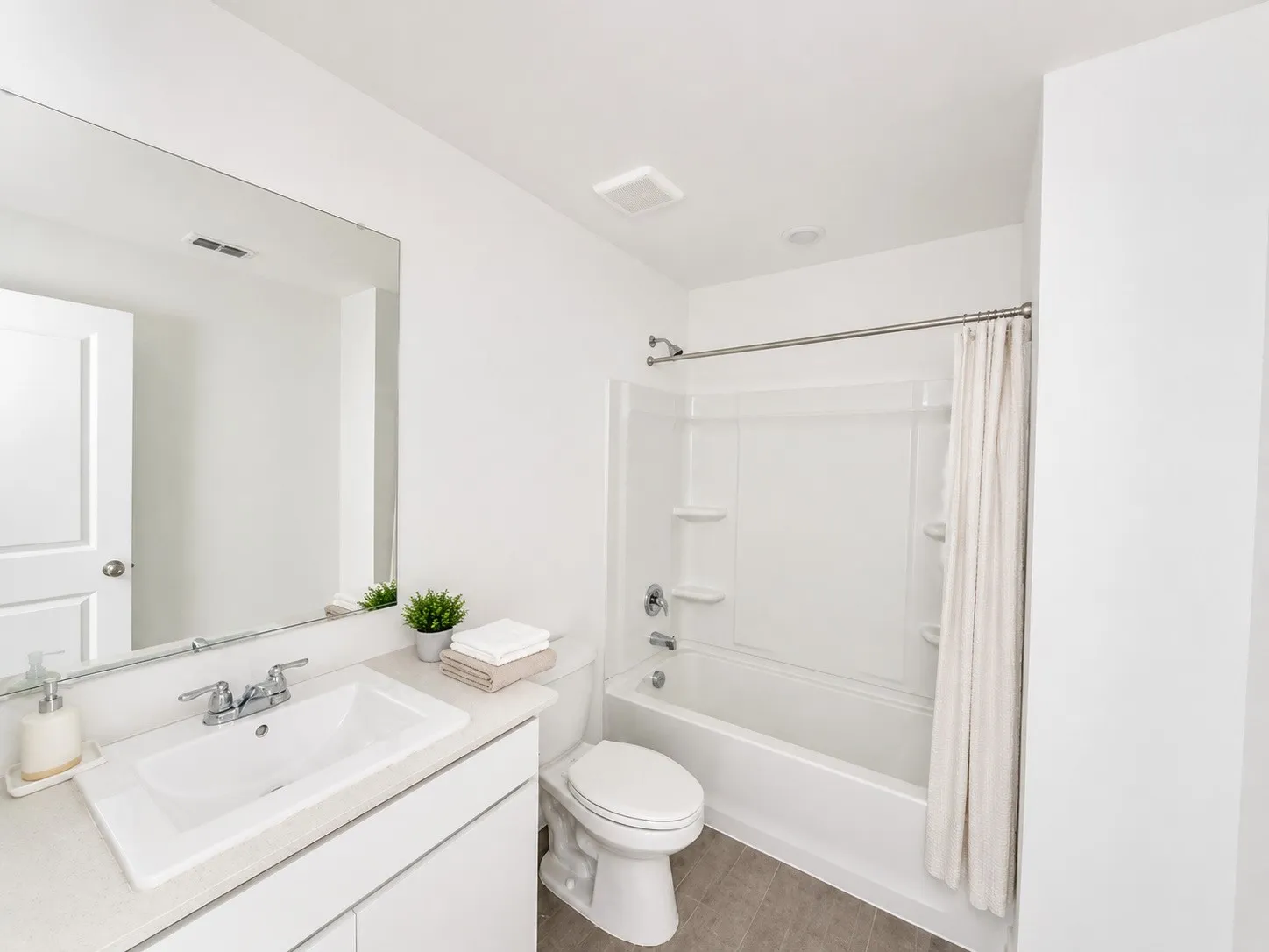 Single Family Residence For Rent in Hunt County , 5308 Agalinis Street, Royse City, Texas 75189, 4 Bedroom, 2 Bathroom, 2 Garage spaces, 1,760 Sqft, built in 2025, mls#21312484, Real Estate Agent in Royse City, Homes For Rent in Hunt county, Homes For Rent in Royse City, Realtor in Royse City Texas, Real Estate Brokerage Independent Realty Texas, Luminita Cordes Realtor
