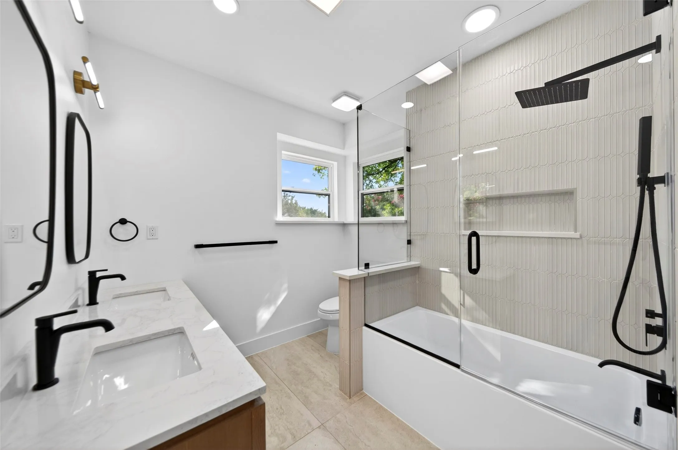 Single Family Residence For Rent in Denton County , 1213 Sycamore Drive, Carrollton, Texas 75007, 4 Bedrooms, 3 Bathrooms, 2 Garage spaces, 2,676 Sqft, built in 1984, Price $3,500, mls#21294664, Real Estate Agent in Carrollton, Homes For Rent in Denton county, Homes For Rent in Carrollton, Realtor in Carrollton Texas, Real Estate Brokerage Independent Realty Texas, Luminita Cordes Realtor