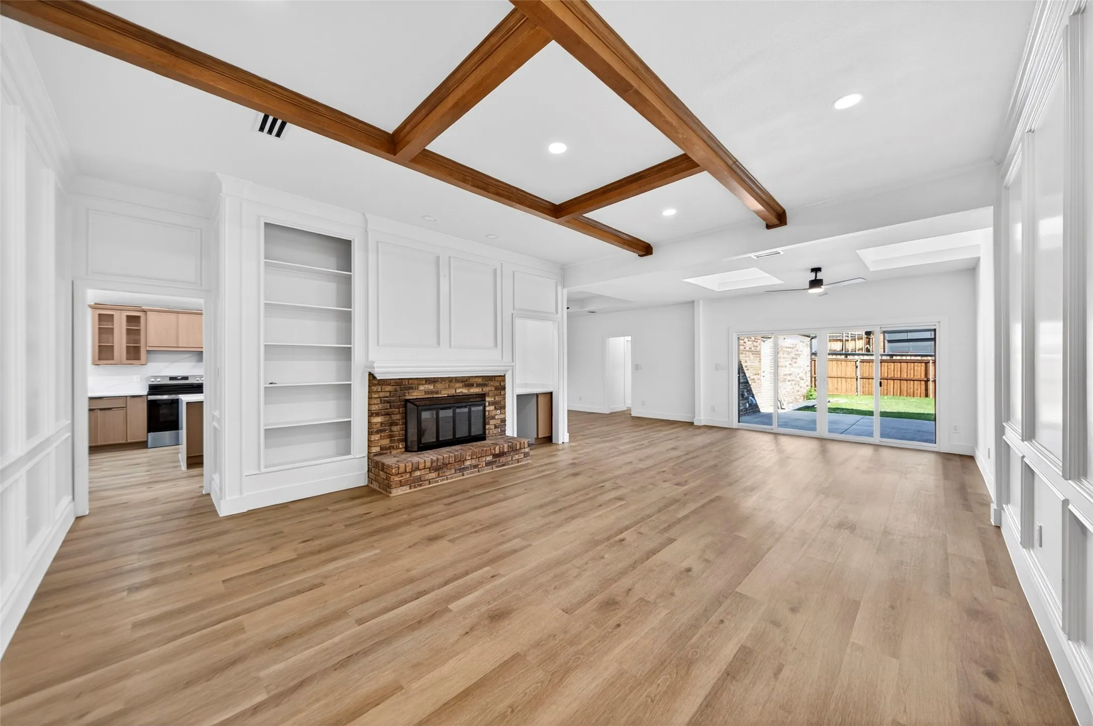 Single Family Residence For Rent in Denton County , 1213 Sycamore Drive, Carrollton, Texas 75007, 4 Bedrooms, 3 Bathrooms, 2 Garage spaces, 2,676 Sqft, built in 1984, Price $3,500, mls#21294664, Real Estate Agent in Carrollton, Homes For Rent in Denton county, Homes For Rent in Carrollton, Realtor in Carrollton Texas, Real Estate Brokerage Independent Realty Texas, Luminita Cordes Realtor