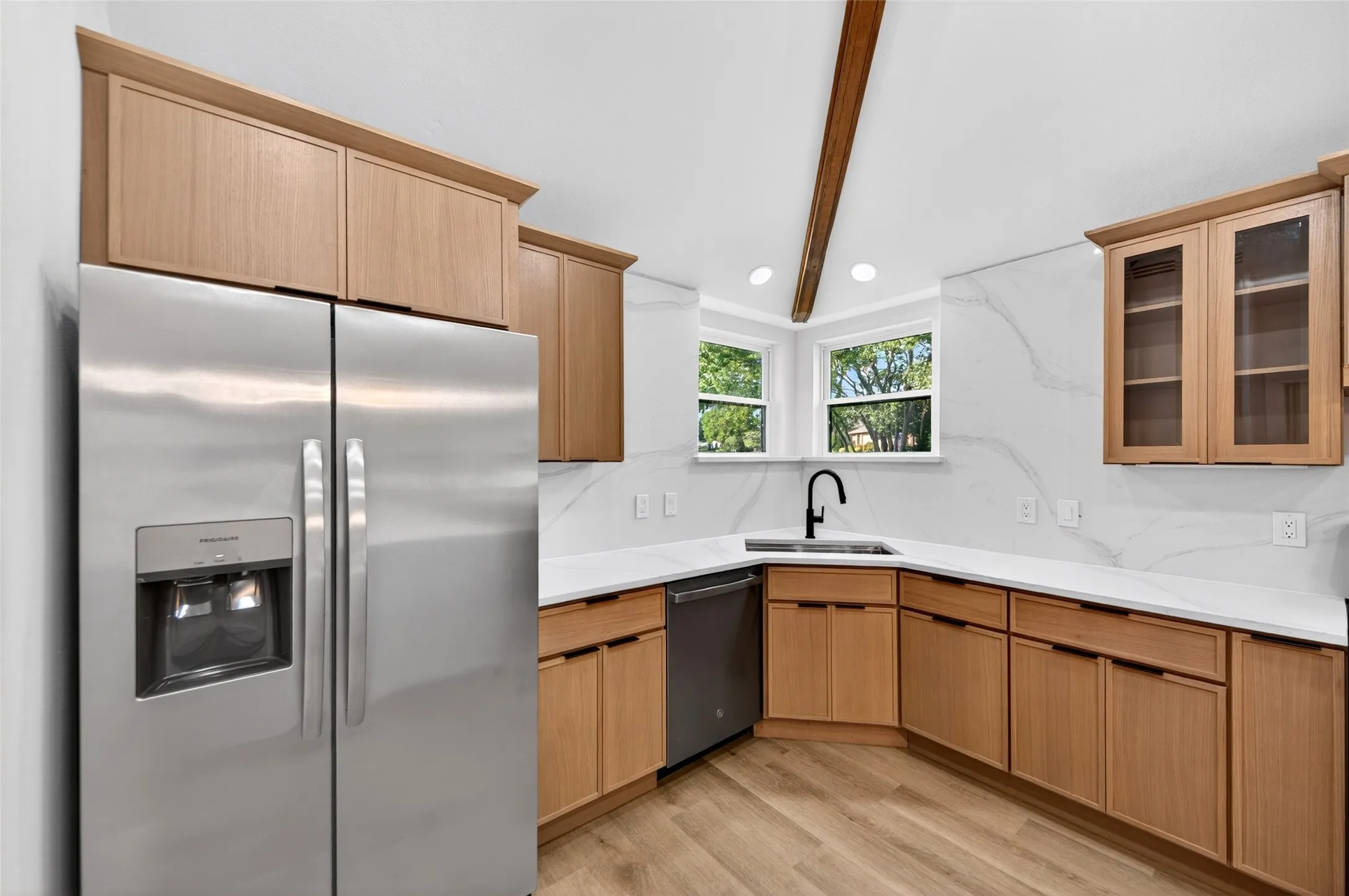 Single Family Residence For Rent in Denton County , 1213 Sycamore Drive, Carrollton, Texas 75007, 4 Bedrooms, 3 Bathrooms, 2 Garage spaces, 2,676 Sqft, built in 1984, Price $3,500, mls#21294664, Real Estate Agent in Carrollton, Homes For Rent in Denton county, Homes For Rent in Carrollton, Realtor in Carrollton Texas, Real Estate Brokerage Independent Realty Texas, Luminita Cordes Realtor