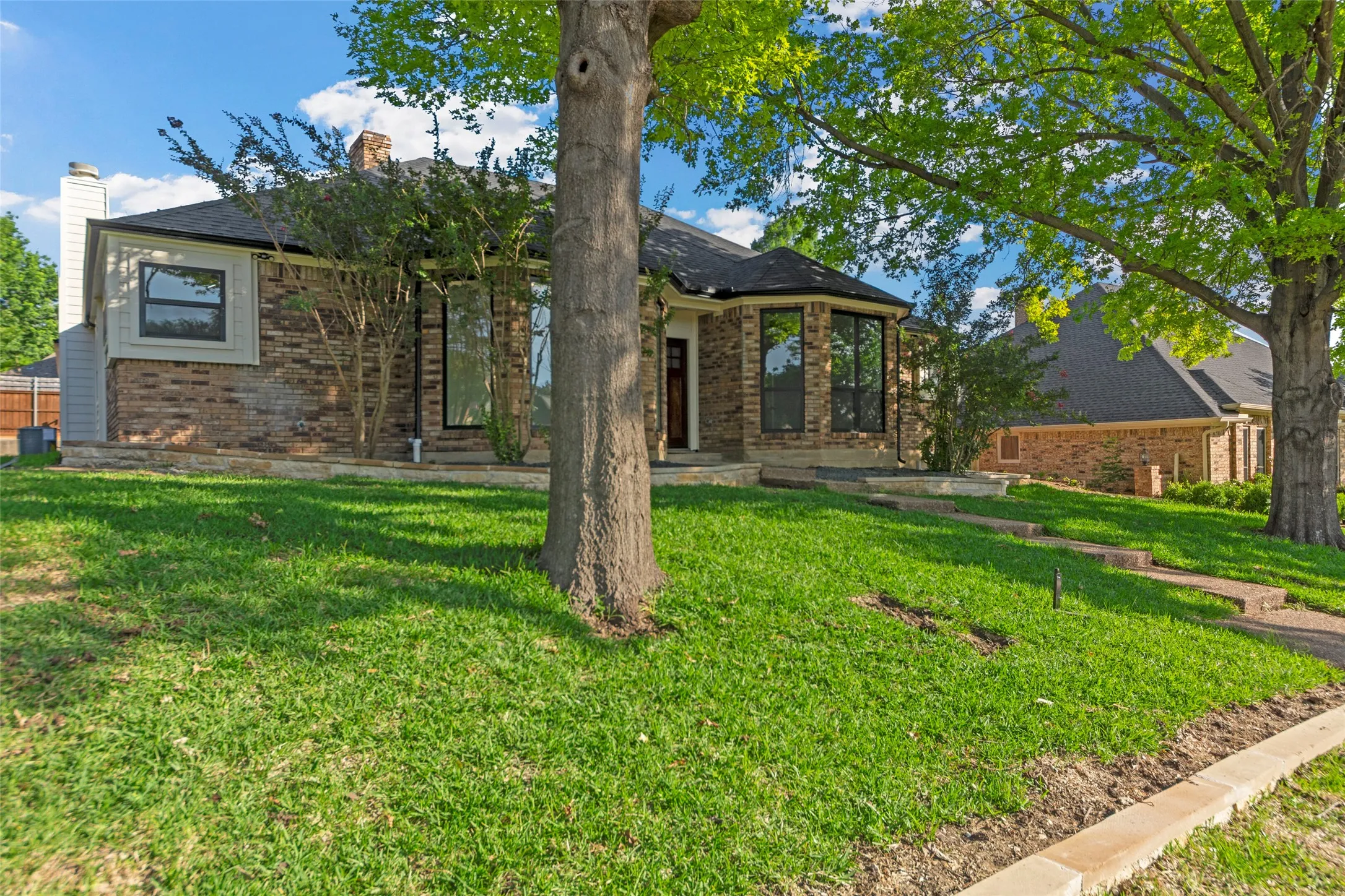 Single Family Residence For Rent in Denton County , 1213 Sycamore Drive, Carrollton, Texas 75007, 4 Bedrooms, 3 Bathrooms, 2 Garage spaces, 2,676 Sqft, built in 1984, Price $3,500, mls#21294664, Real Estate Agent in Carrollton, Homes For Rent in Denton county, Homes For Rent in Carrollton, Realtor in Carrollton Texas, Real Estate Brokerage Independent Realty Texas, Luminita Cordes Realtor